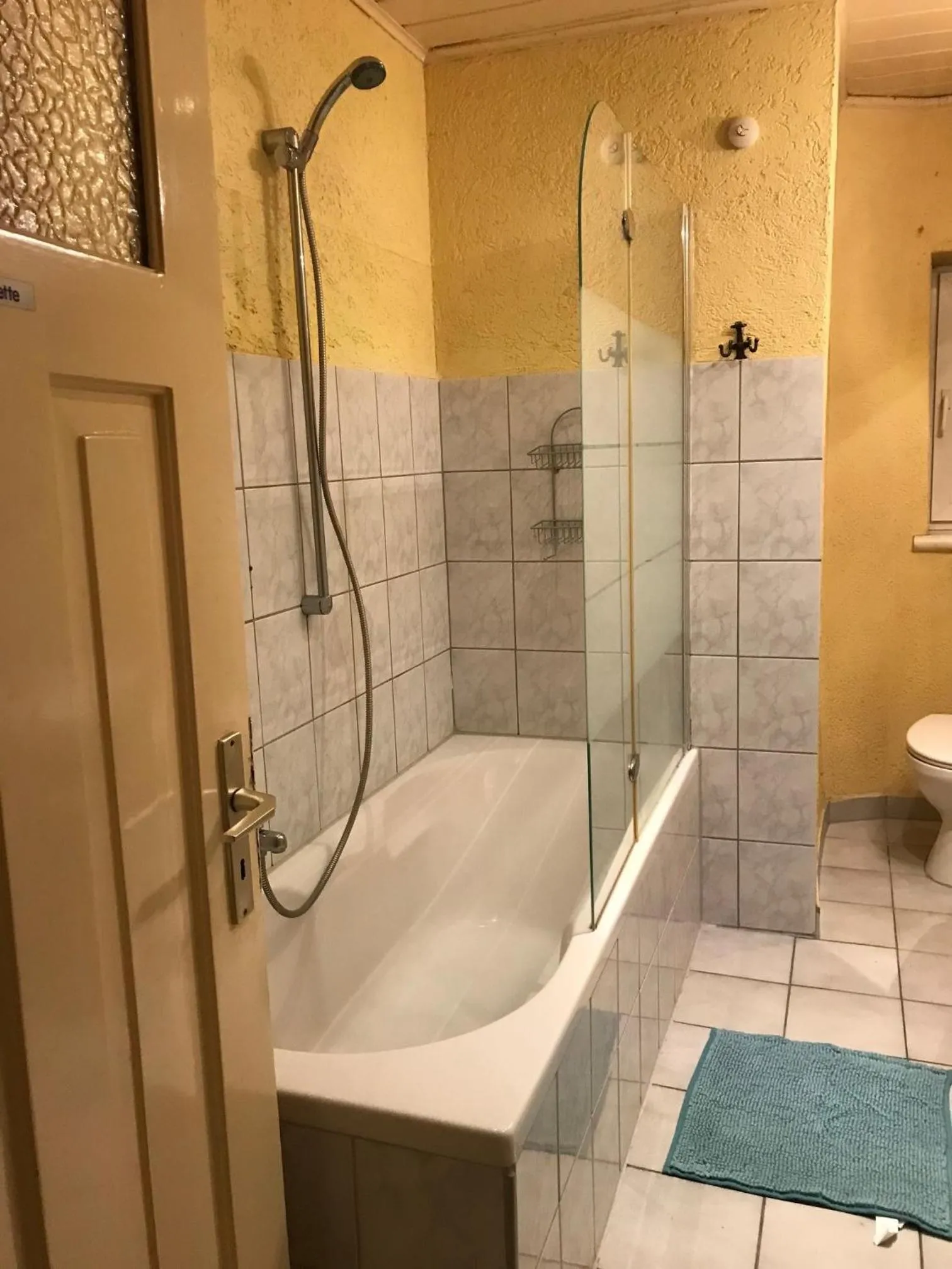 Bathroom in Pension Deinhardt