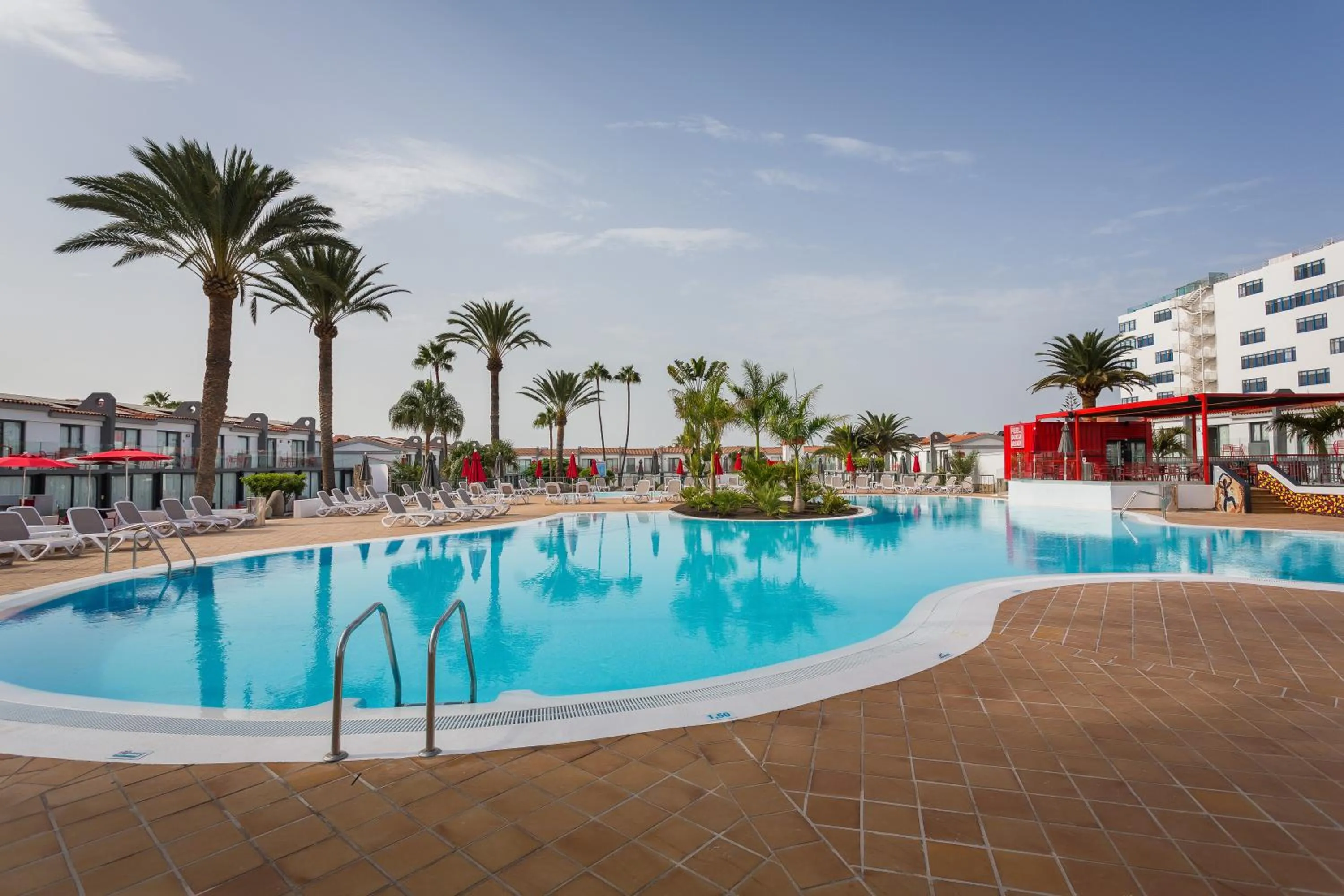 Swimming pool in Sholeo Lodges Maspalomas