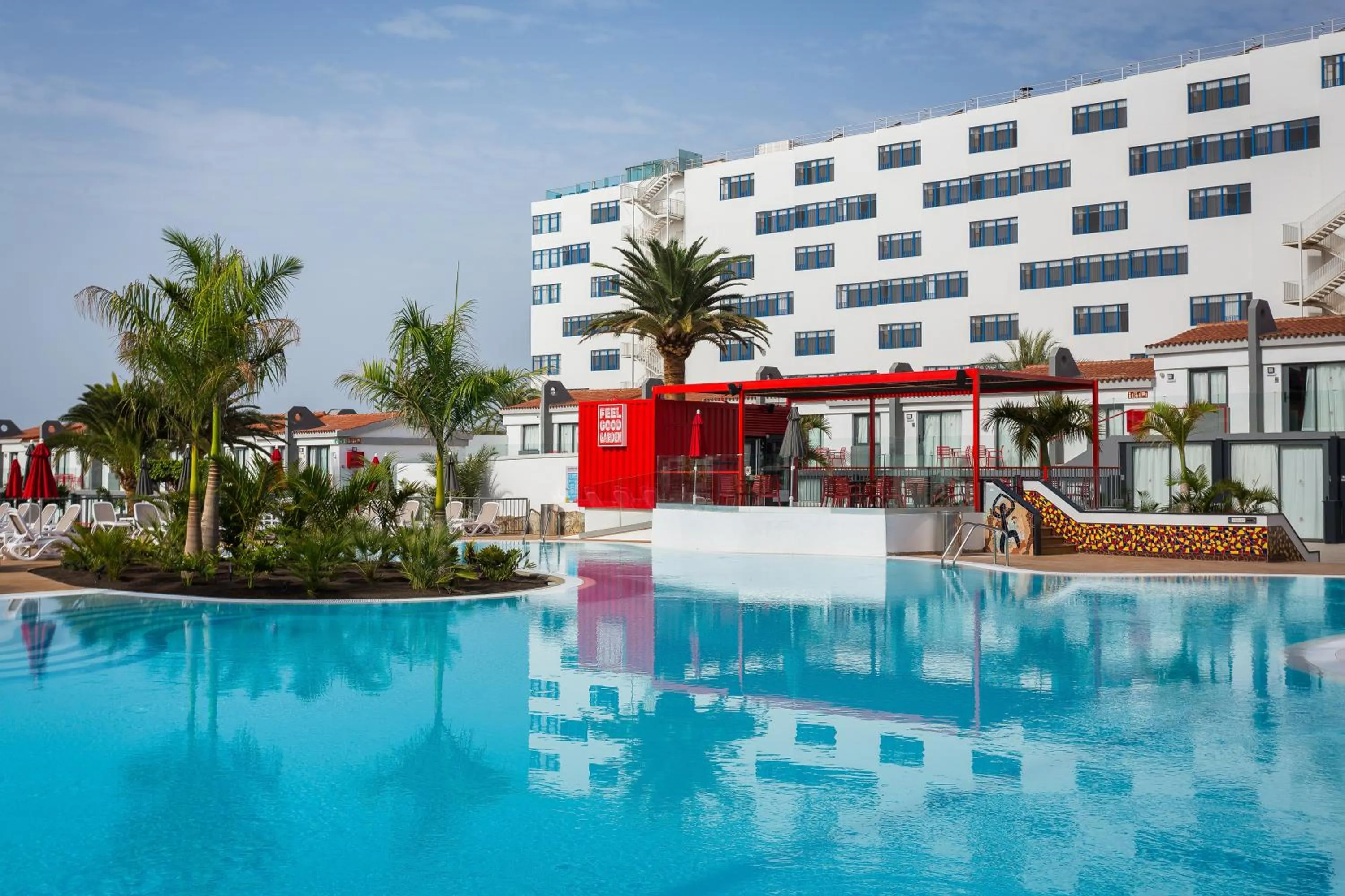 Swimming pool in Sholeo Lodges Maspalomas