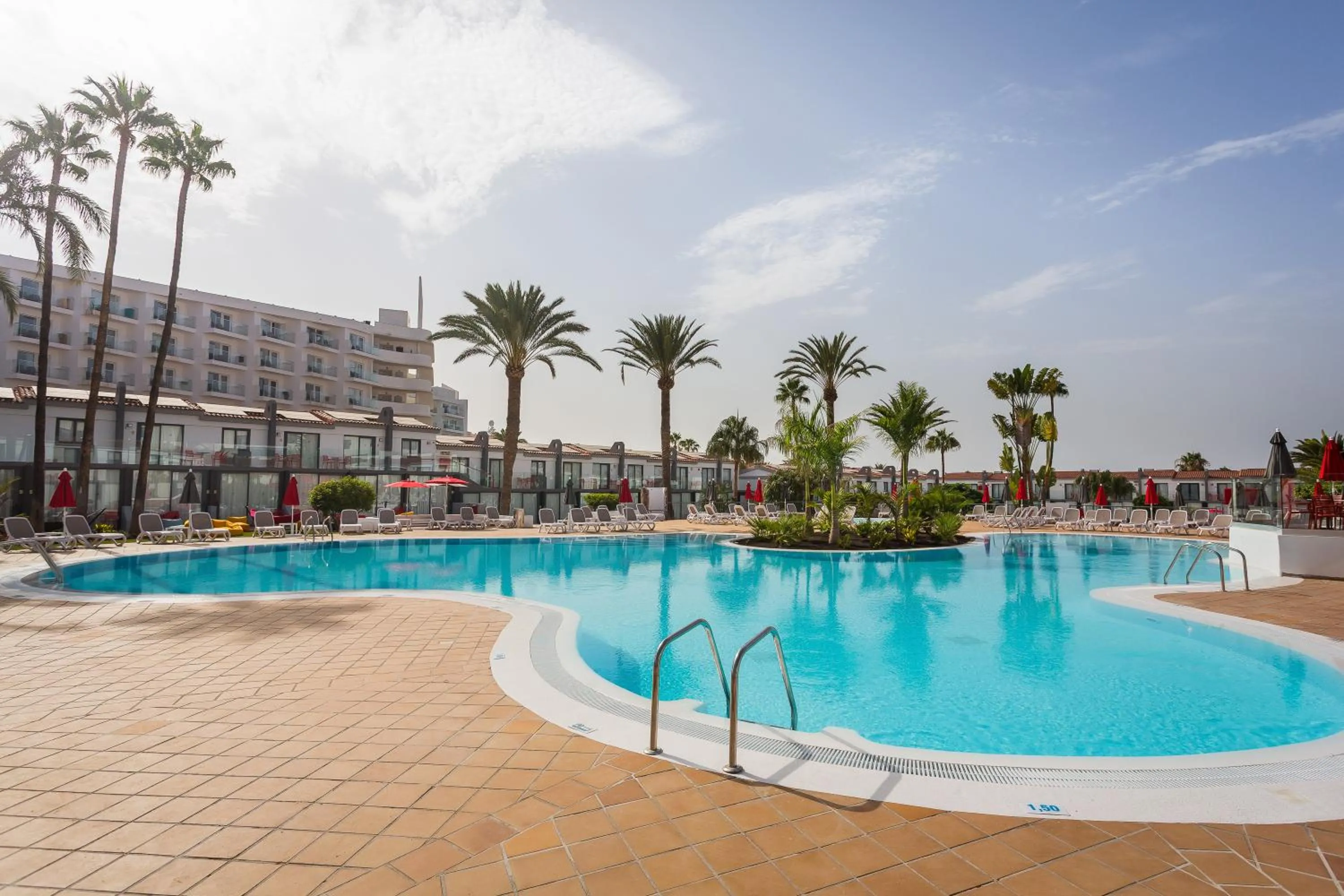 Swimming pool in Sholeo Lodges Maspalomas