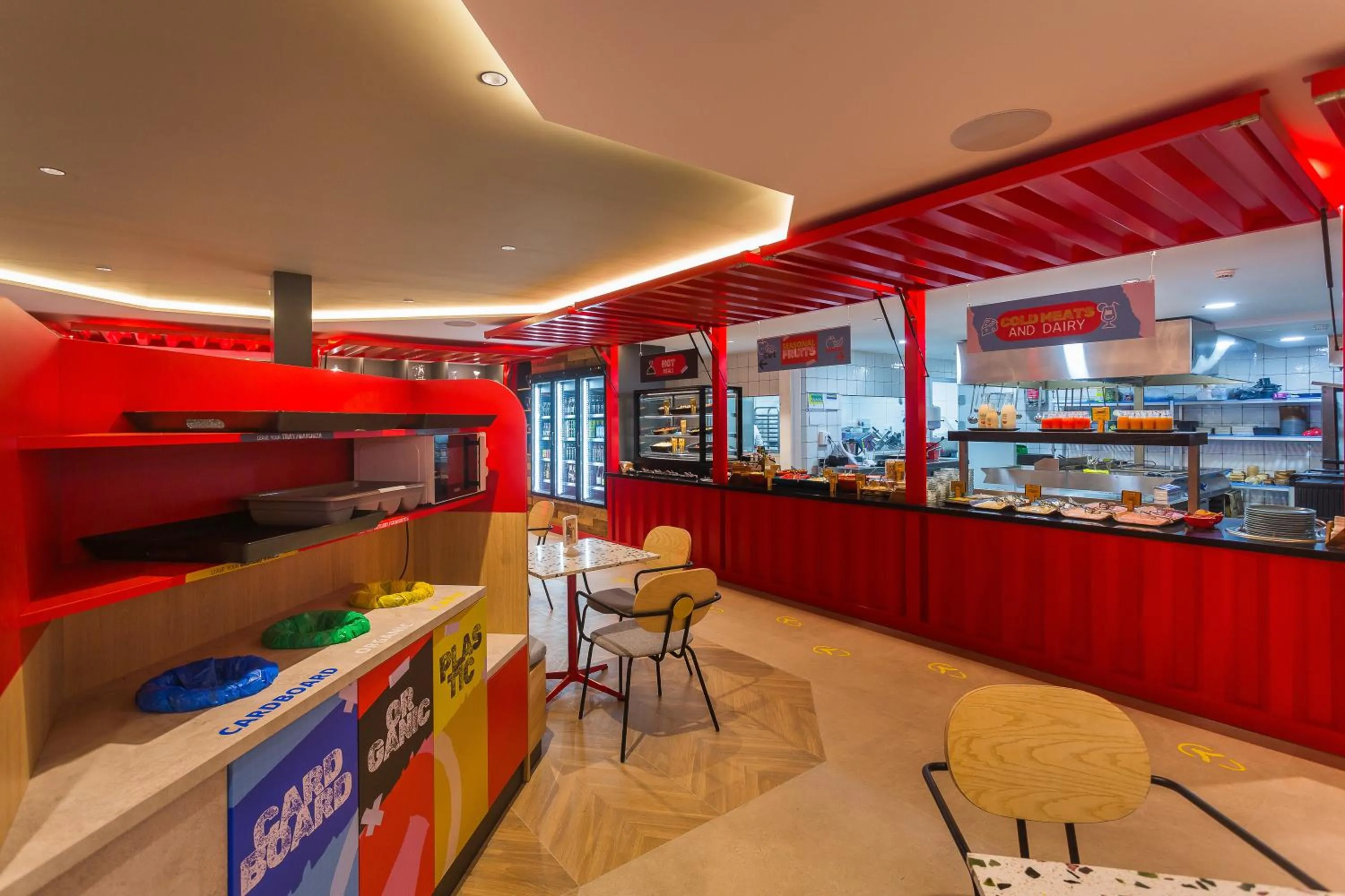 Buffet breakfast in Sholeo Lodges Maspalomas