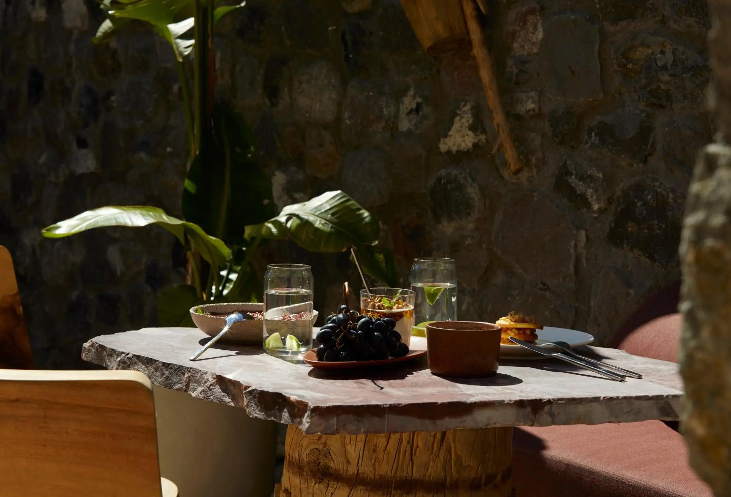 Food and drinks in White Pearl Cavalieri Food and drinks in White Pearl Cavalieri