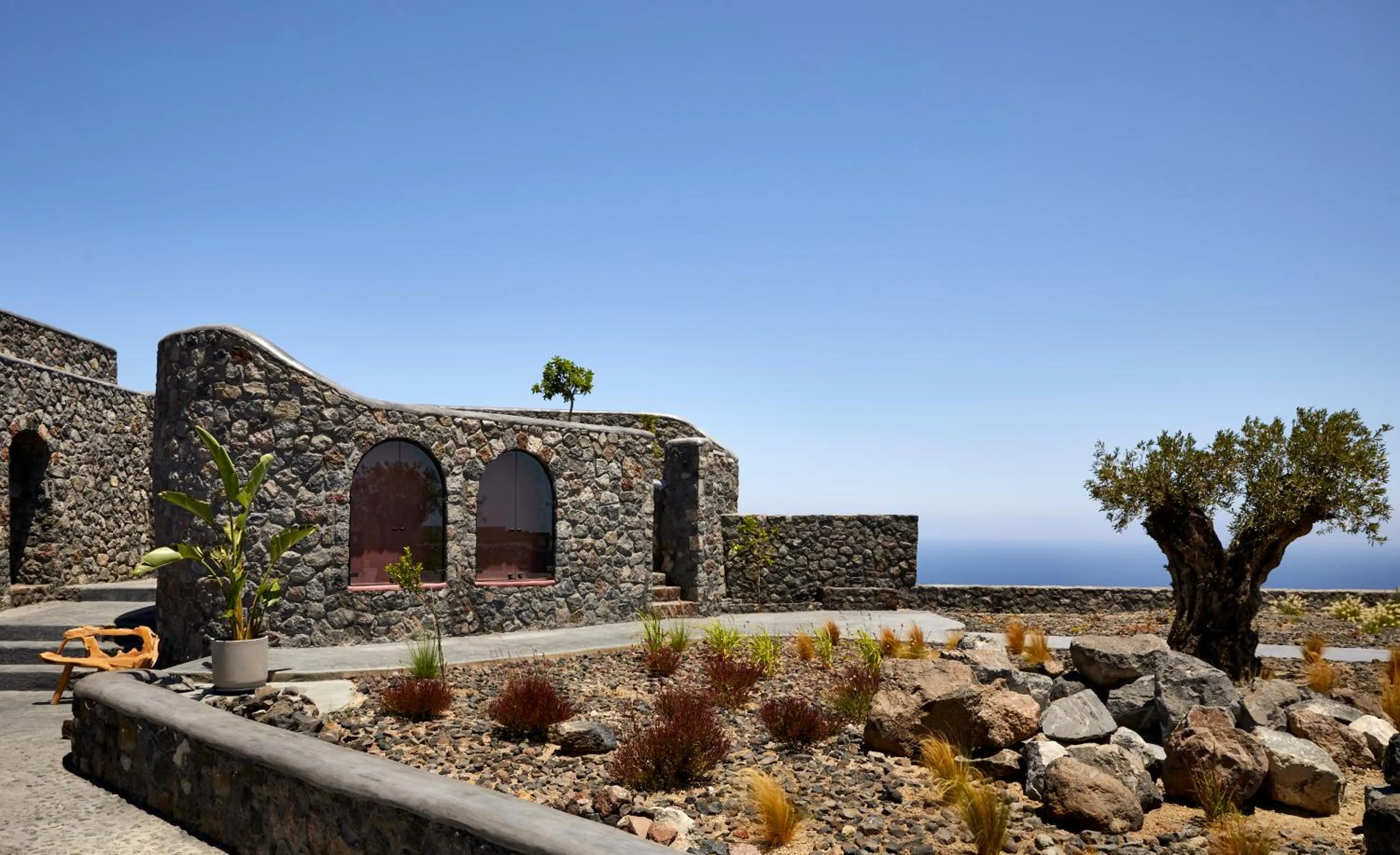 Garden in White Pearl Cavalieri