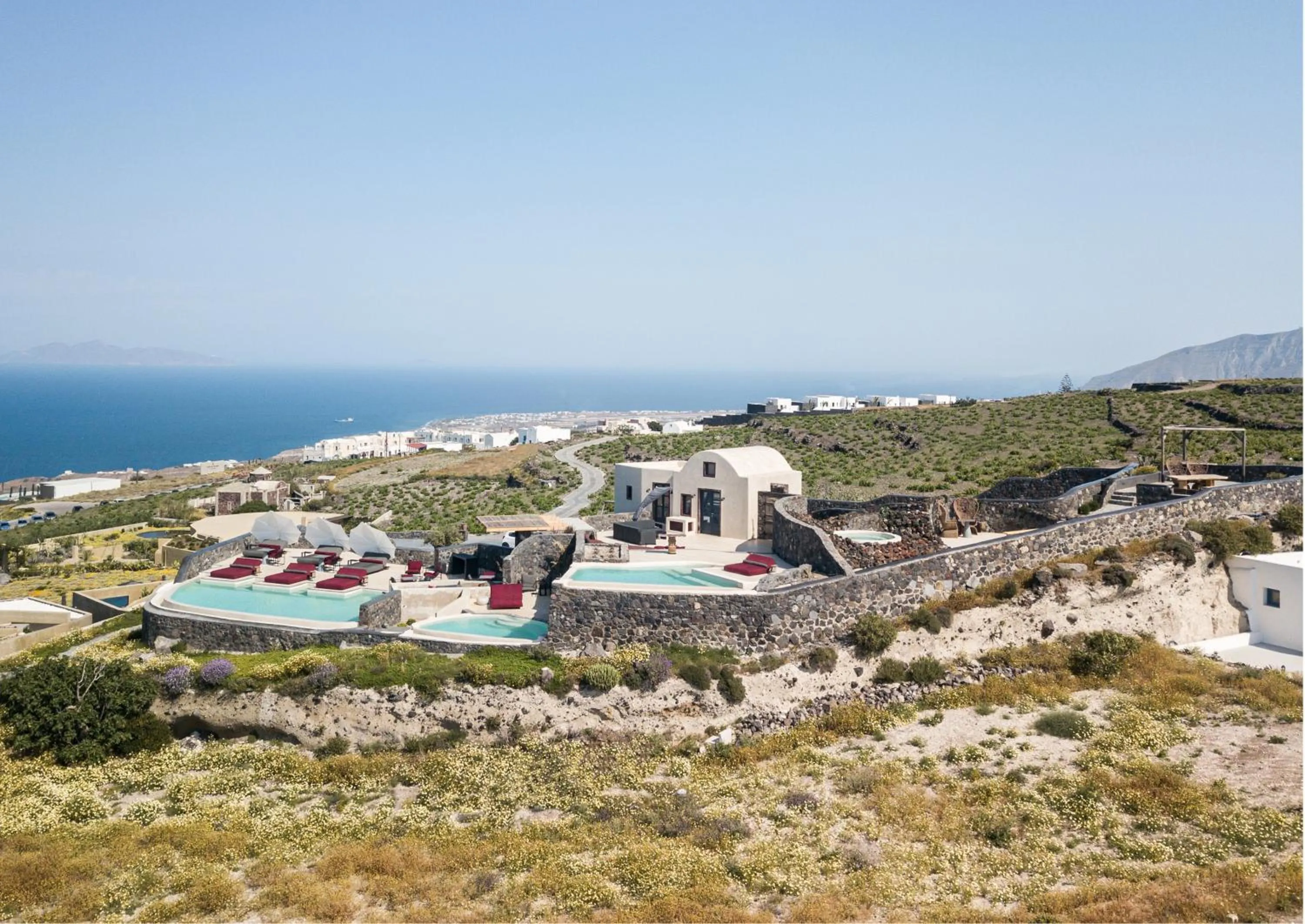 Property building in White Pearl Cavalieri