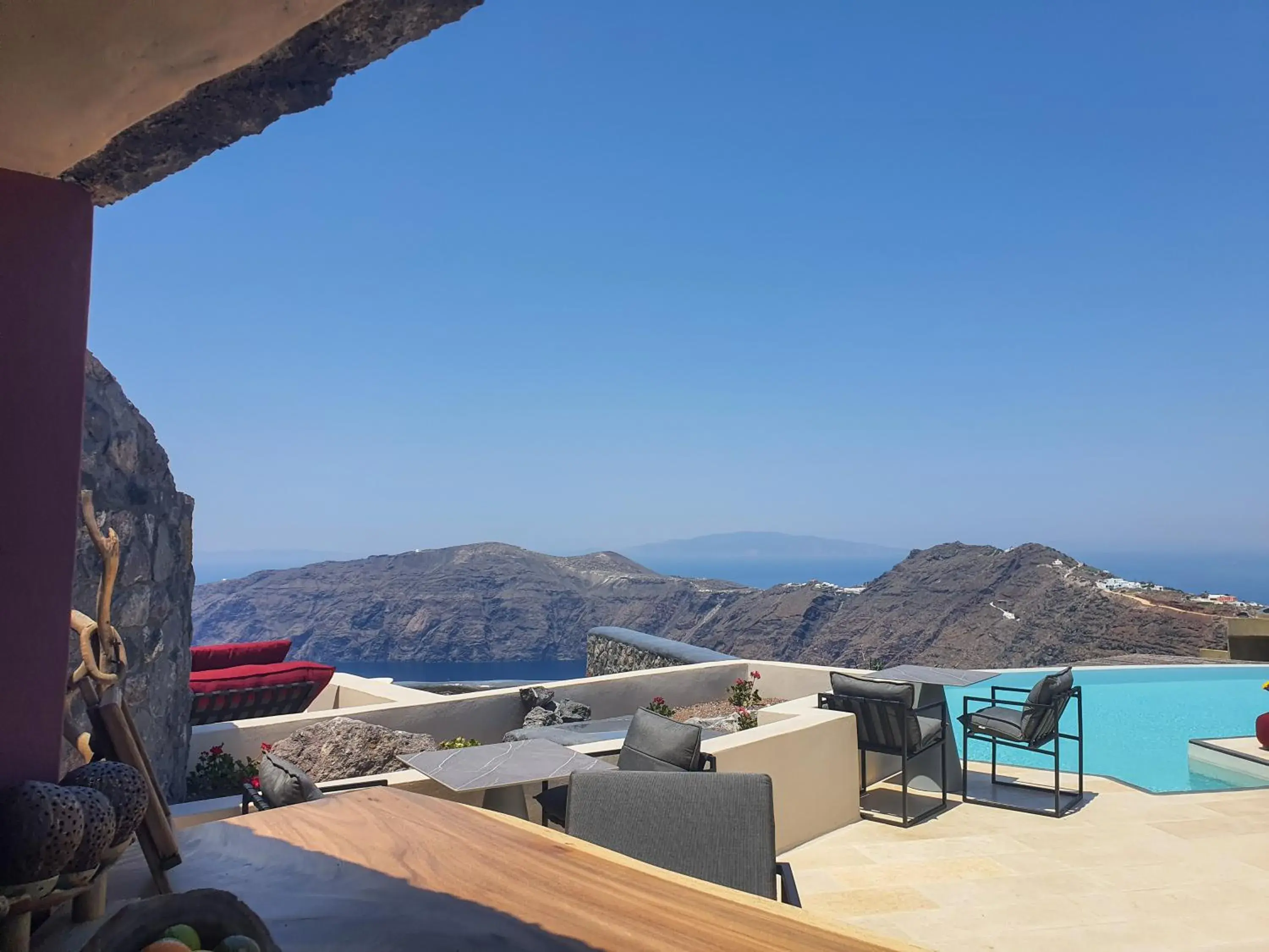 Lounge or bar in White Pearl Cavalieri Lounge or bar in White Pearl Cavalieri