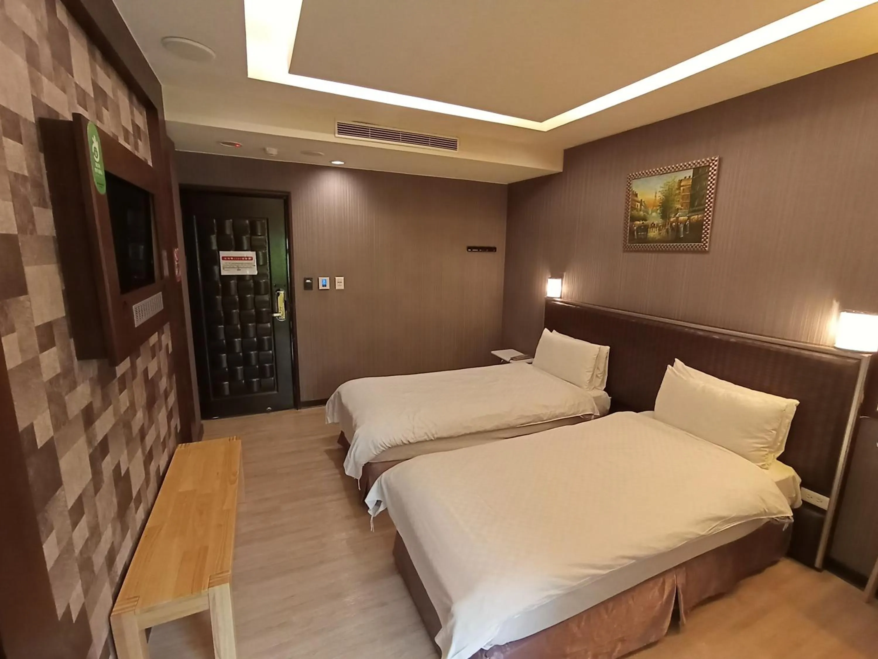 Bed in Jin Yong Quan Spa Hotspring Resort