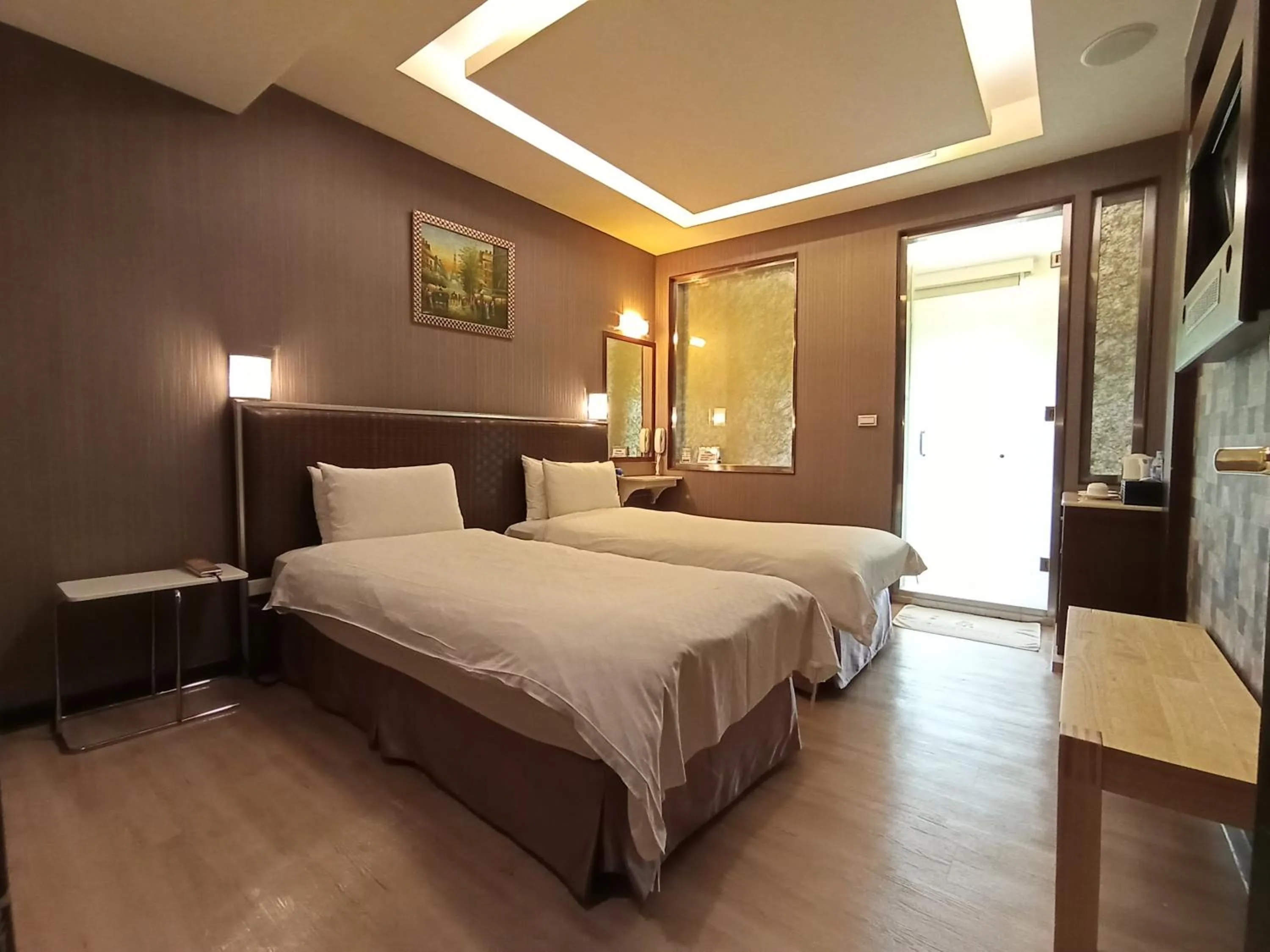 Photo of the whole room, Bed in Jin Yong Quan Spa Hotspring Resort