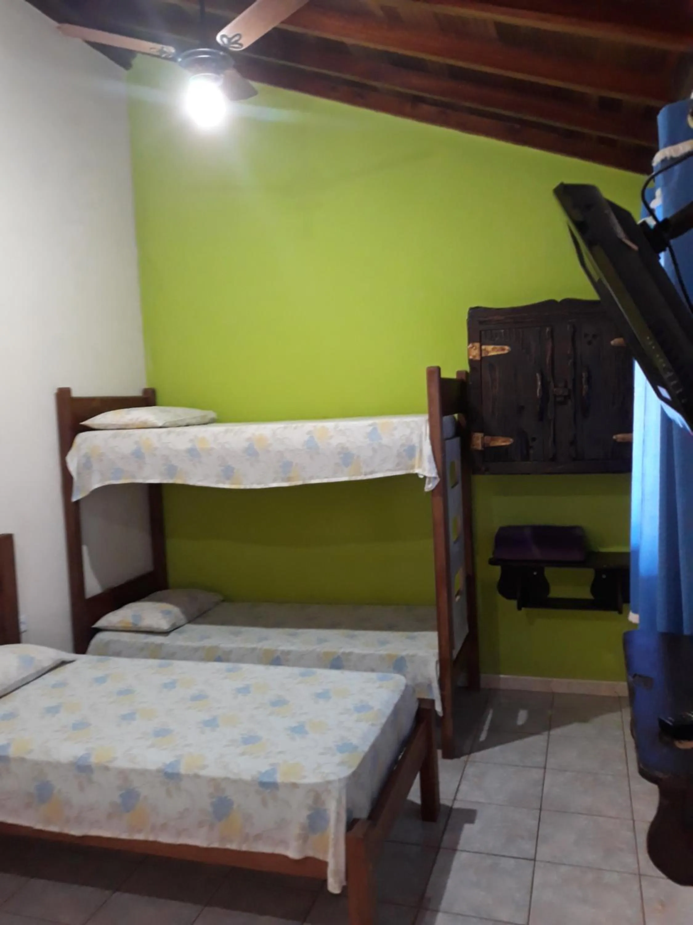 Toilet, Bed in Pousada Jacare Pepira