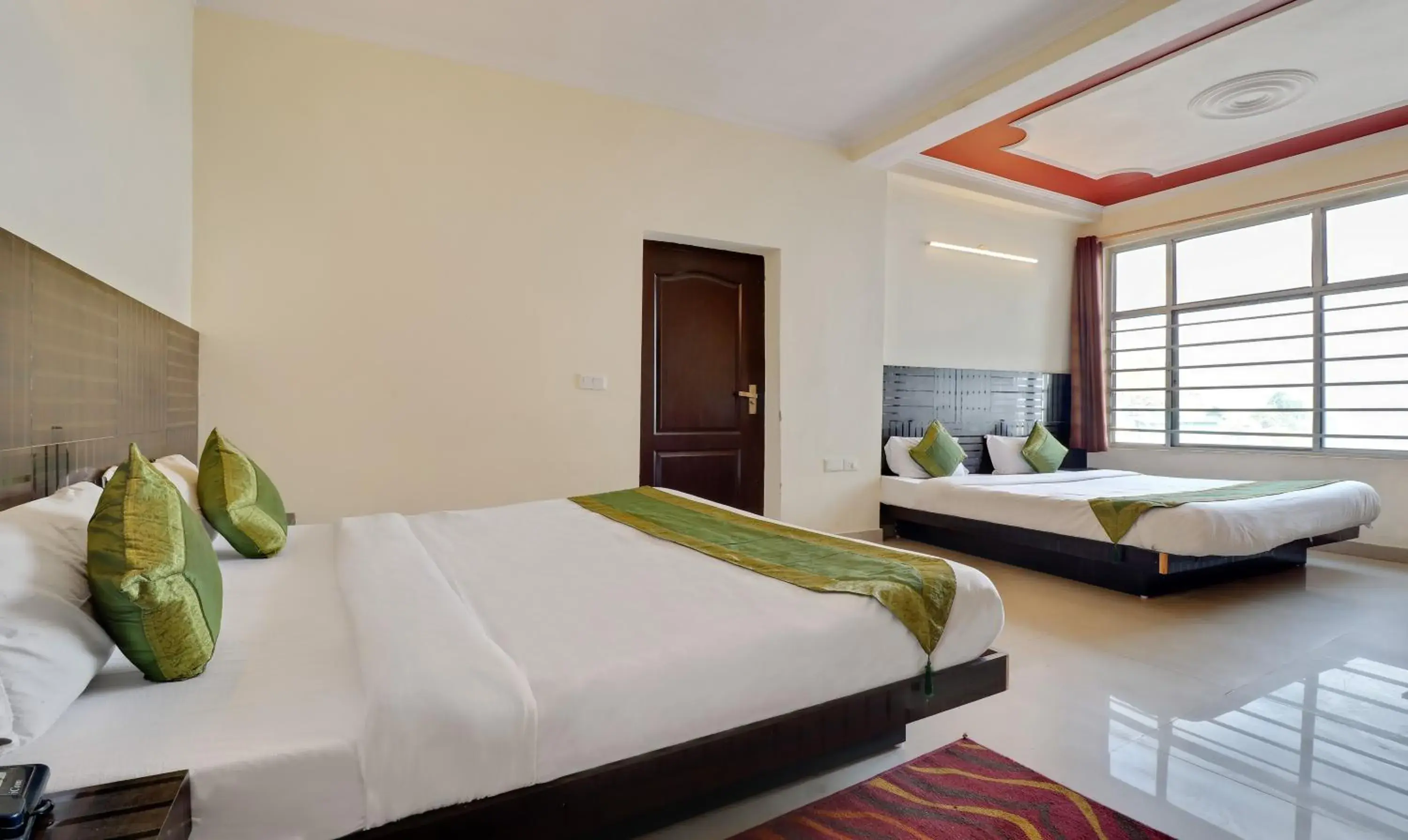 Bedroom, Bed in Treebo Mayur, Mall Road Bedroom, Bed in Treebo Mayur, Mall Road