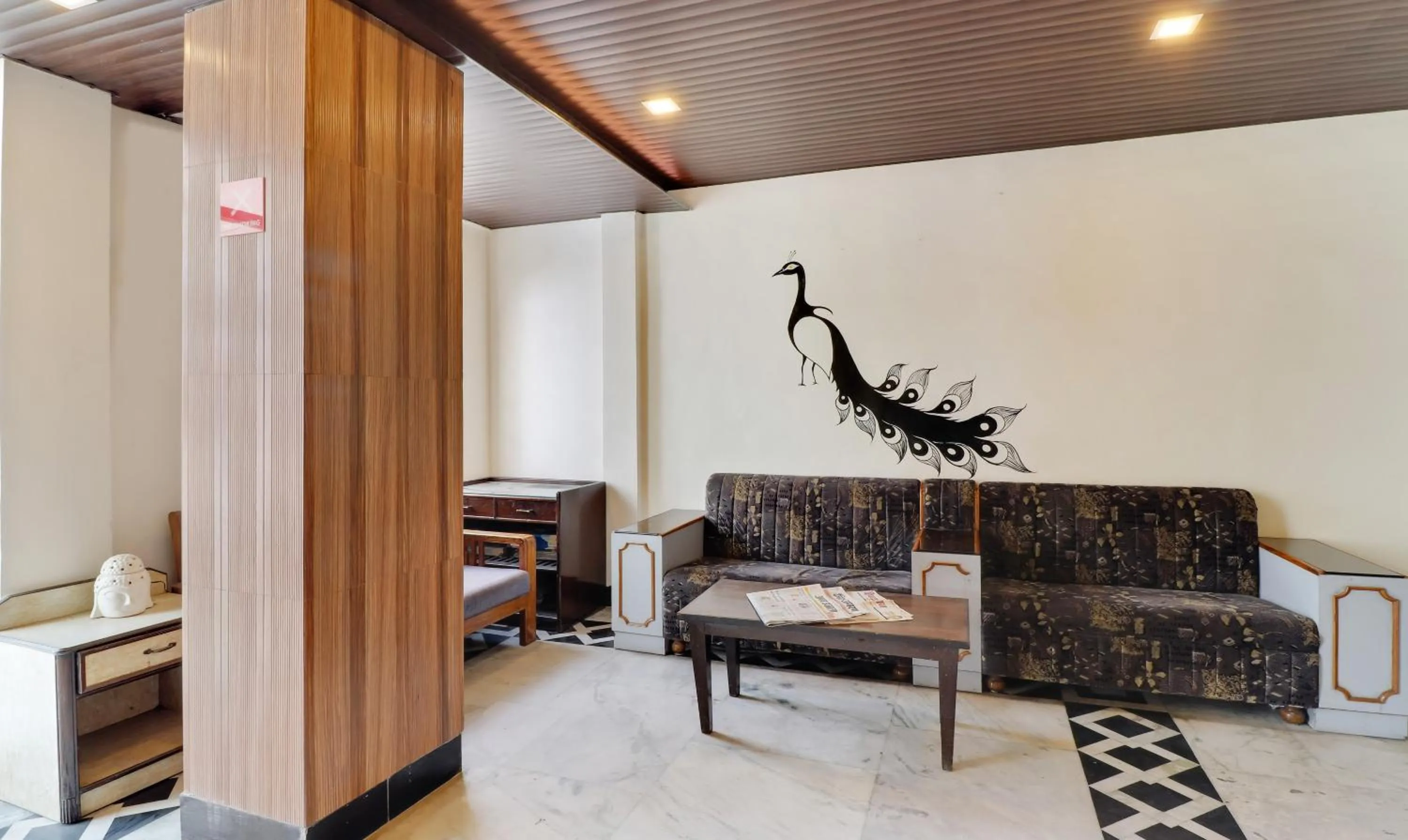 Seating area in Treebo Mayur, Mall Road