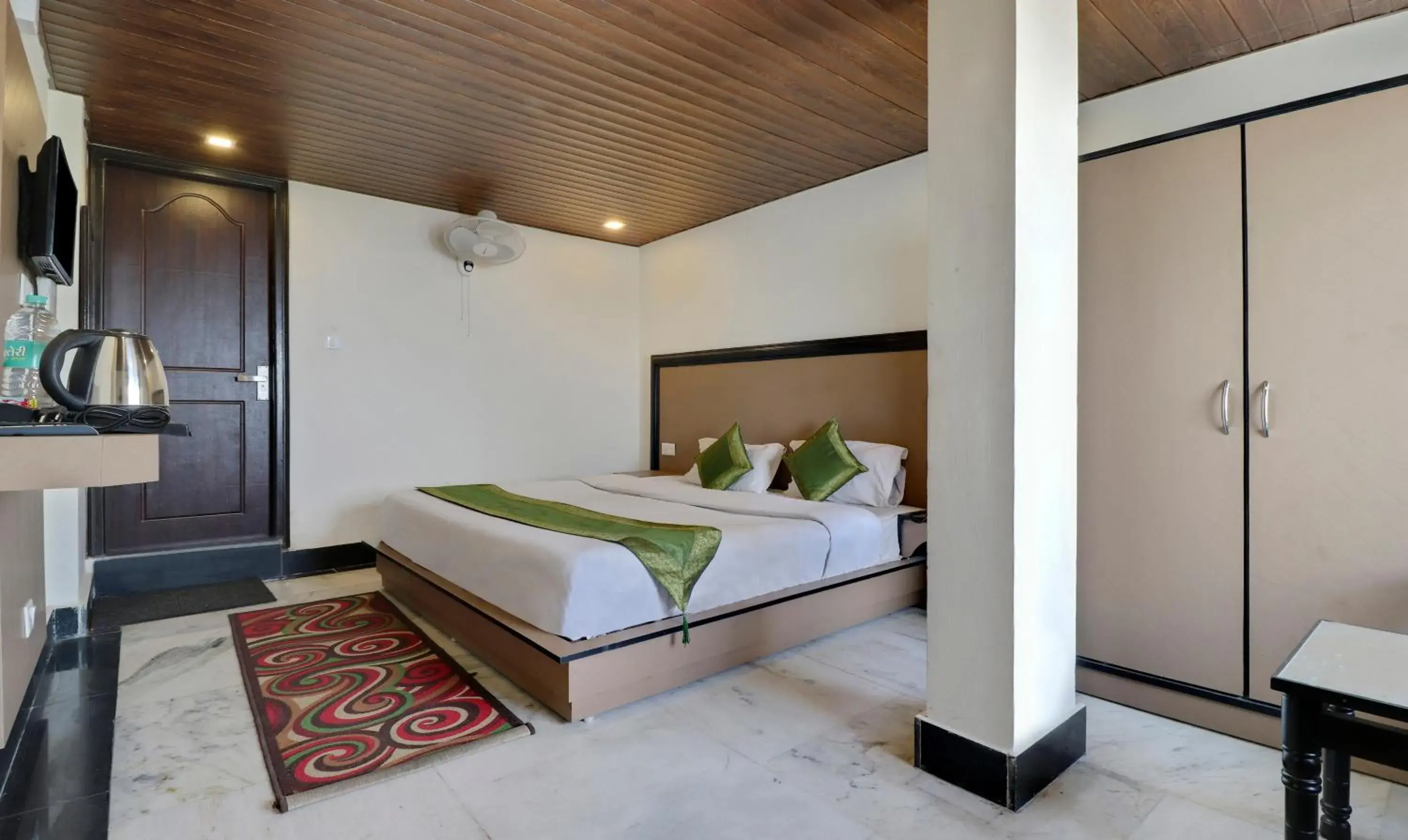 Bedroom, Bed in Treebo Mayur, Mall Road Bedroom, Bed in Treebo Mayur, Mall Road