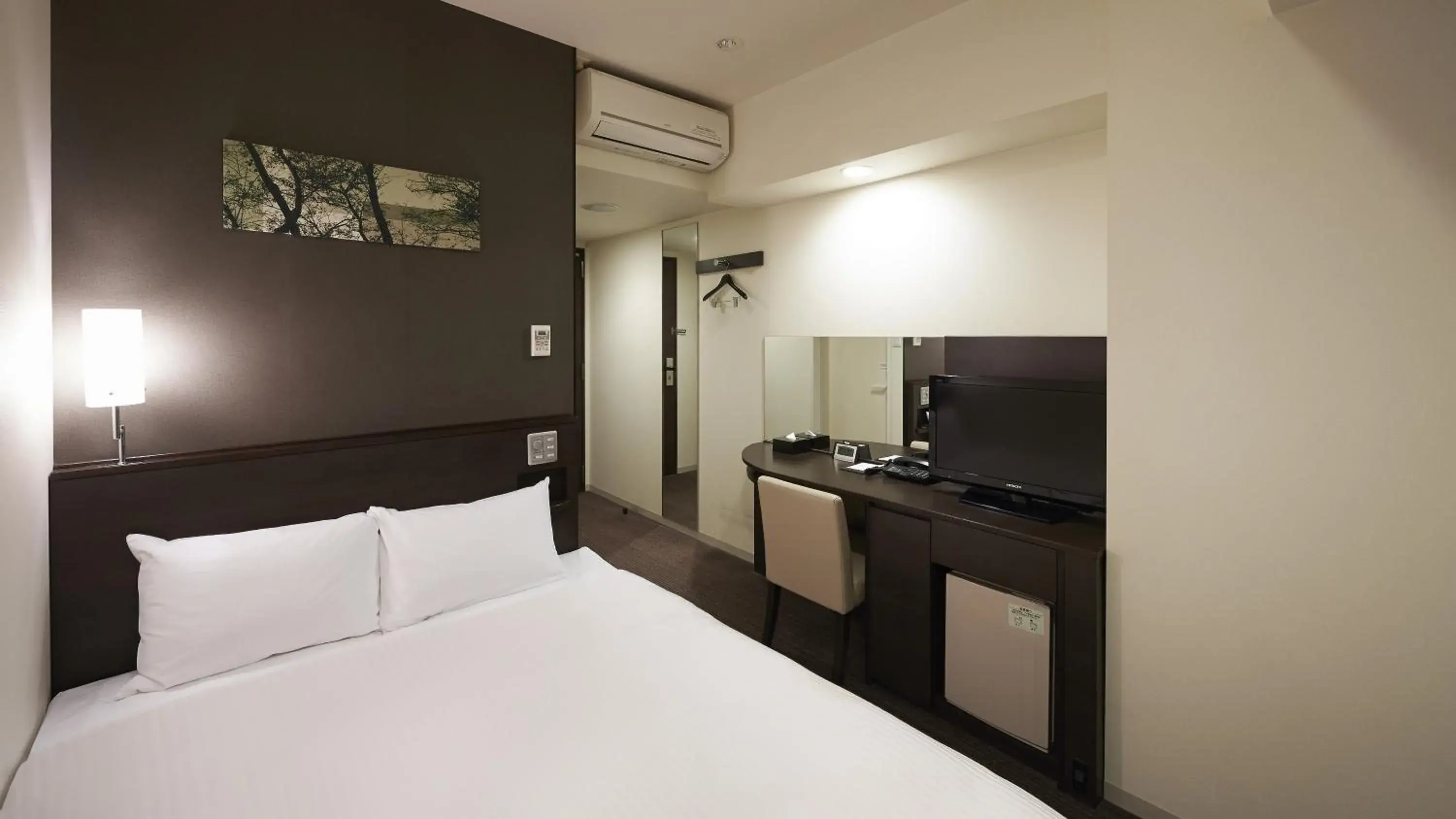 Photo of the whole room, Bed in Sotetsu Fresa Inn Chiba Kashiwa Photo of the whole room, Bed in Sotetsu Fresa Inn Chiba Kashiwa