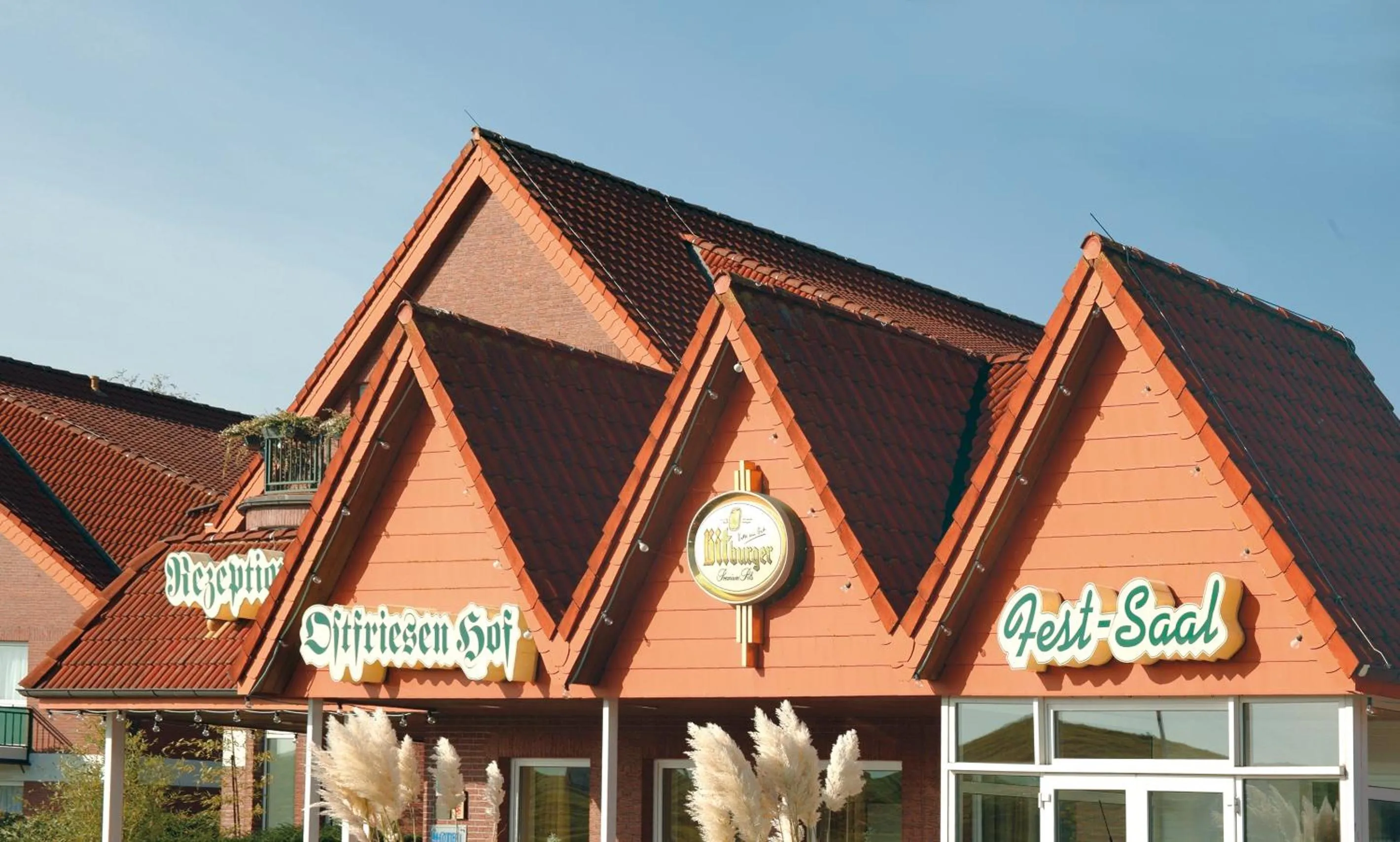 Facade/entrance in Hotel Ostfriesen Hof