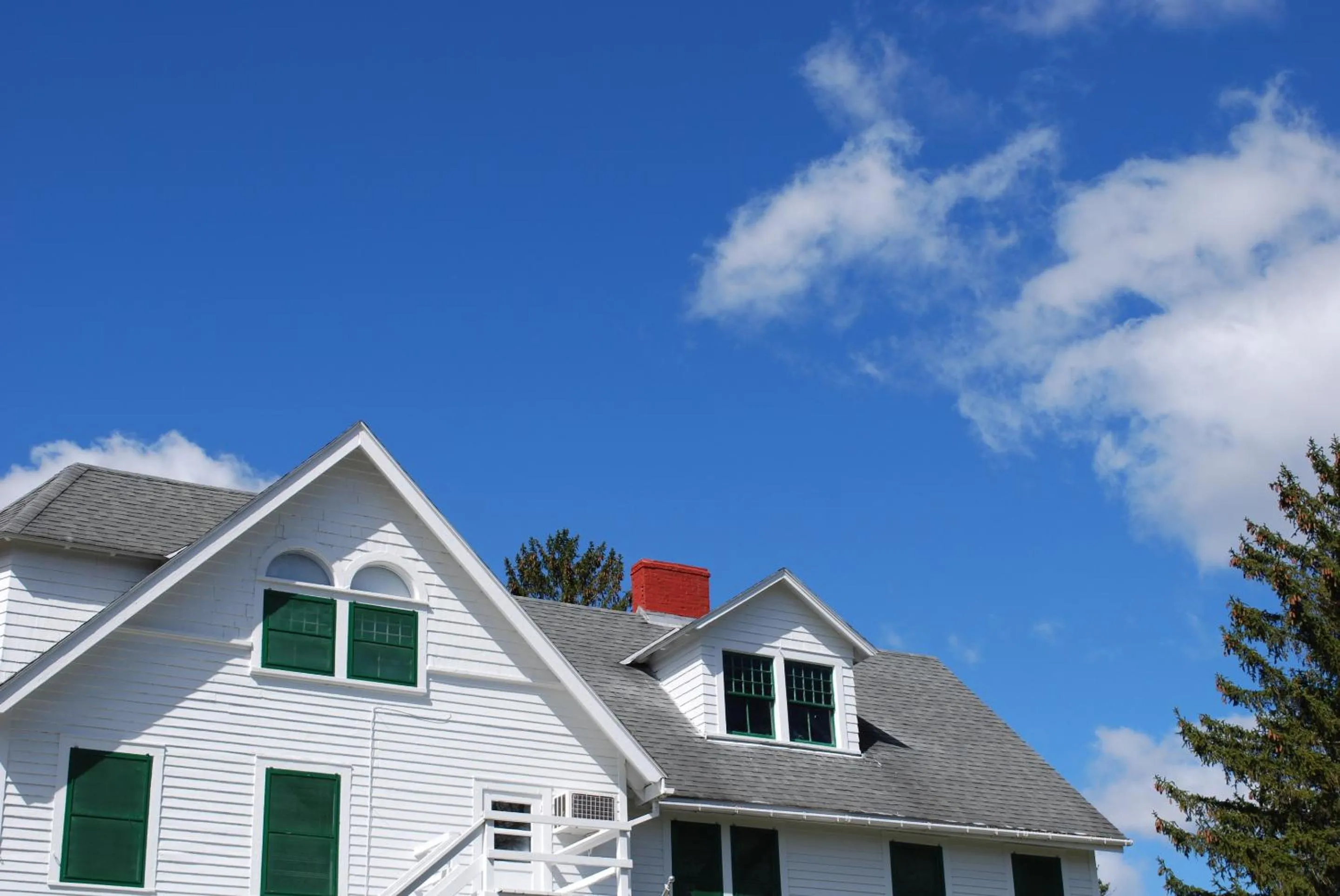 Property building in Anne's Washington Inn