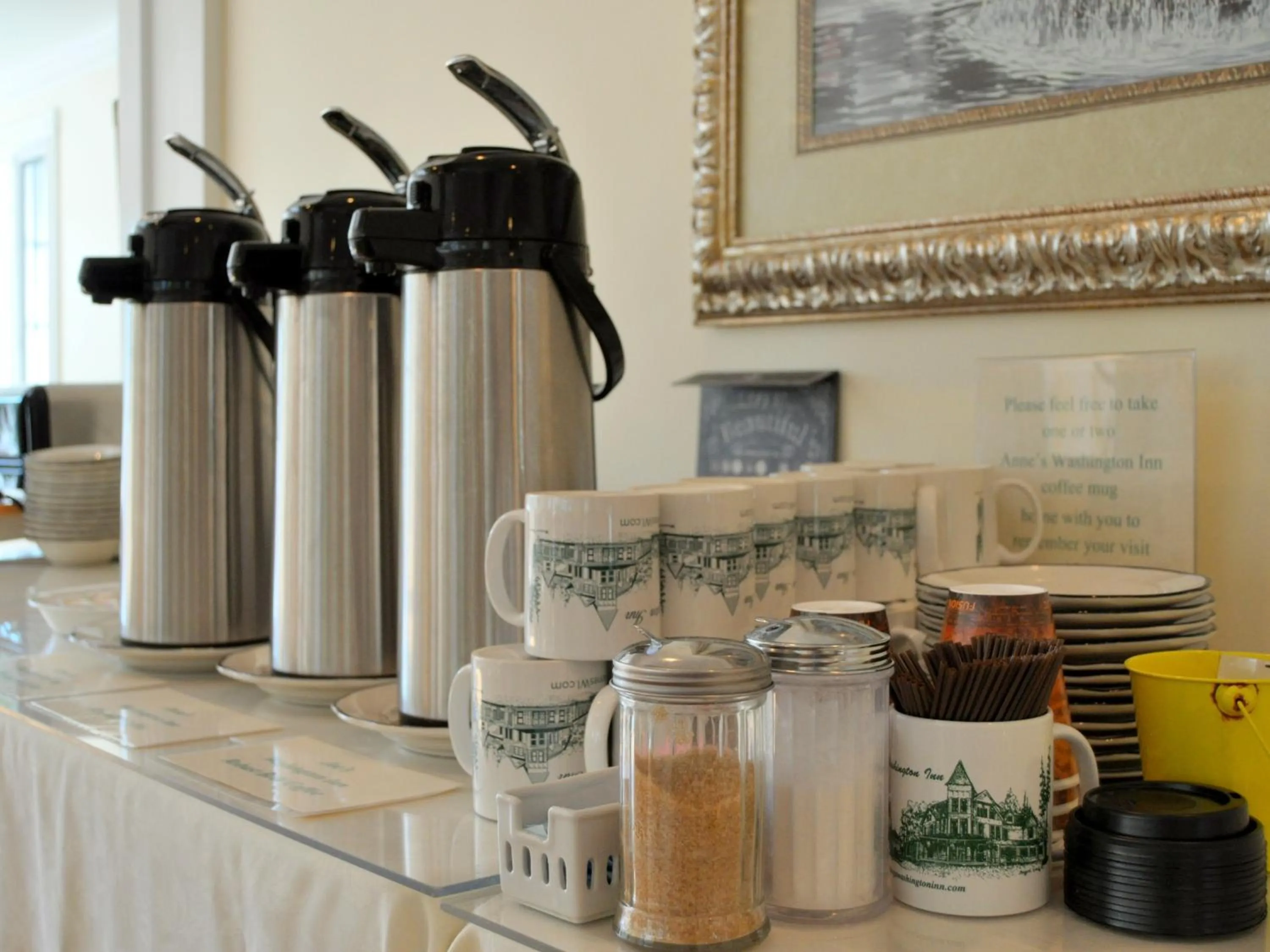 Dining area in Anne's Washington Inn
