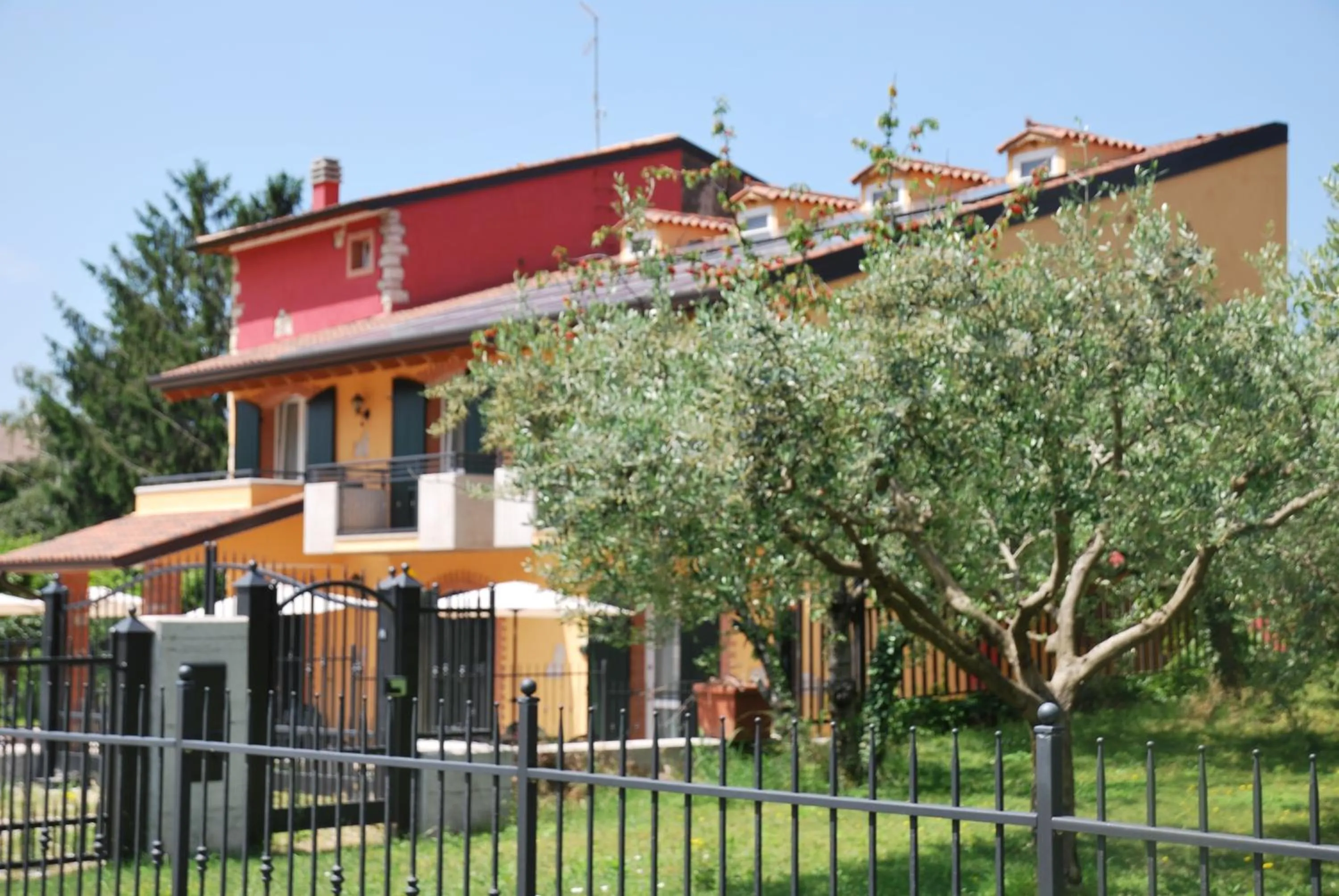 Facade/entrance in Agriturismo Terra E Sole