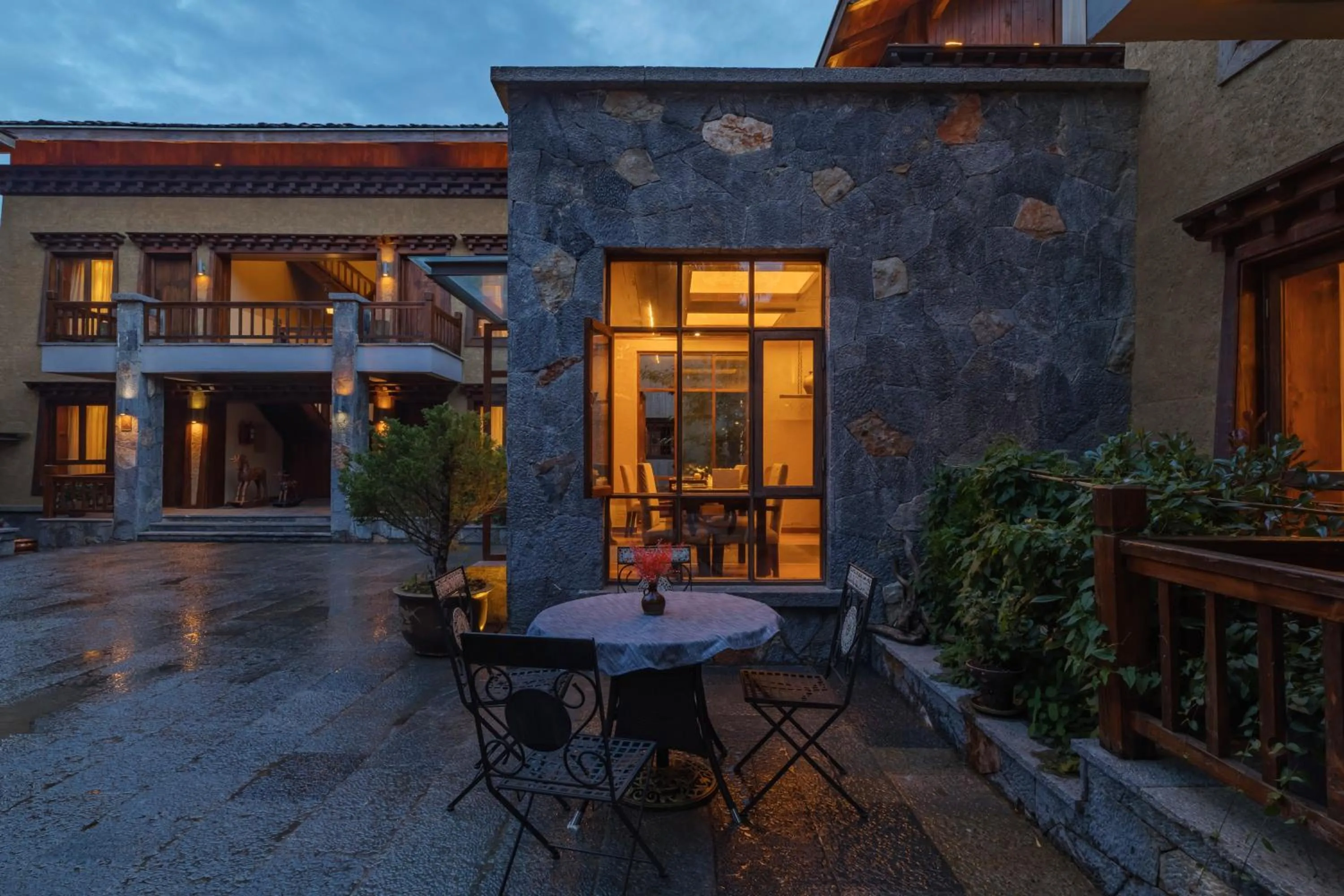 Restaurant/places to eat in Arro Khampa By Zinc Journey Shangri-la