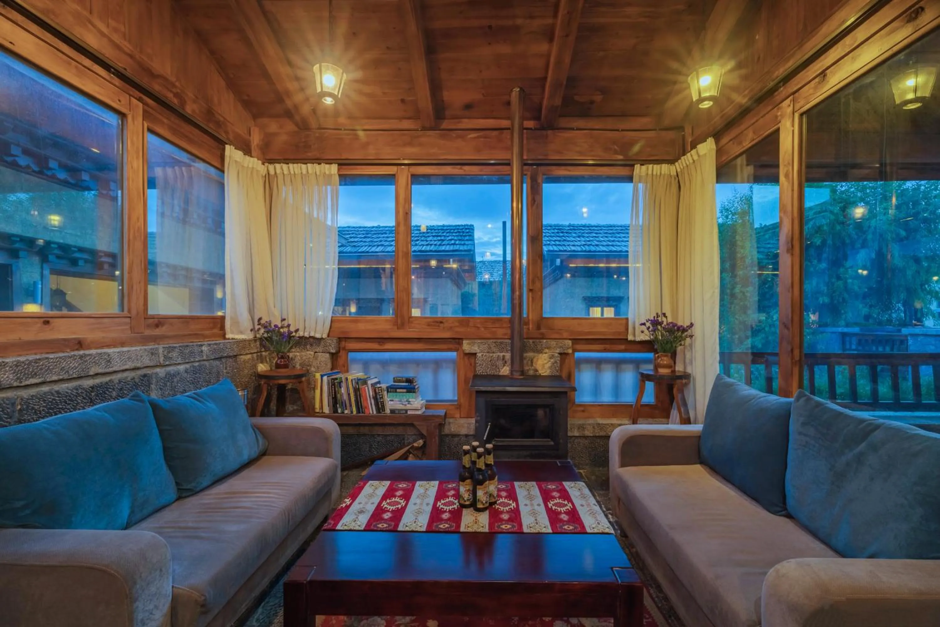 Lounge or bar in Arro Khampa By Zinc Journey Shangri-la