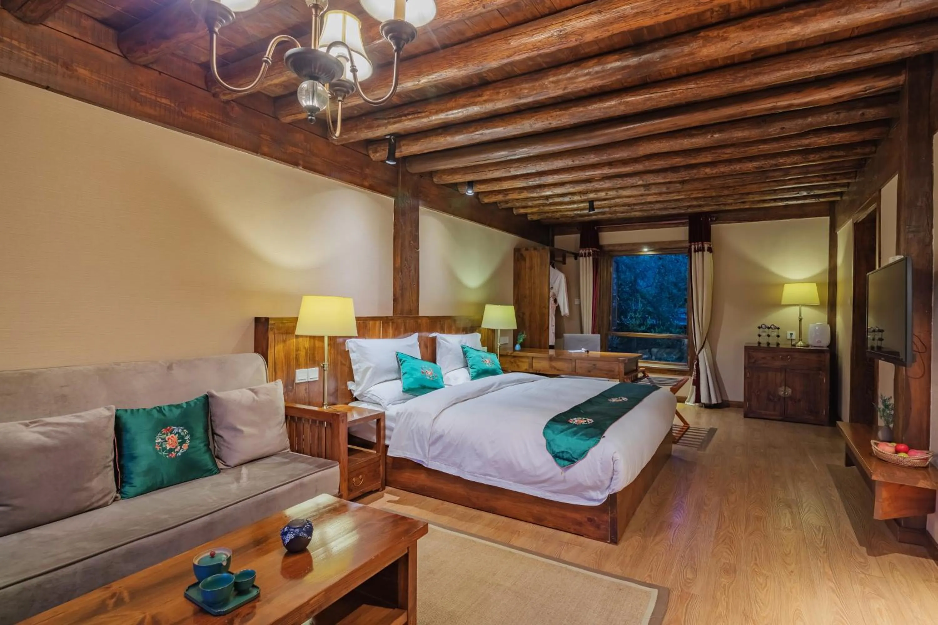 Property building, Bed in Arro Khampa By Zinc Journey Shangri-la