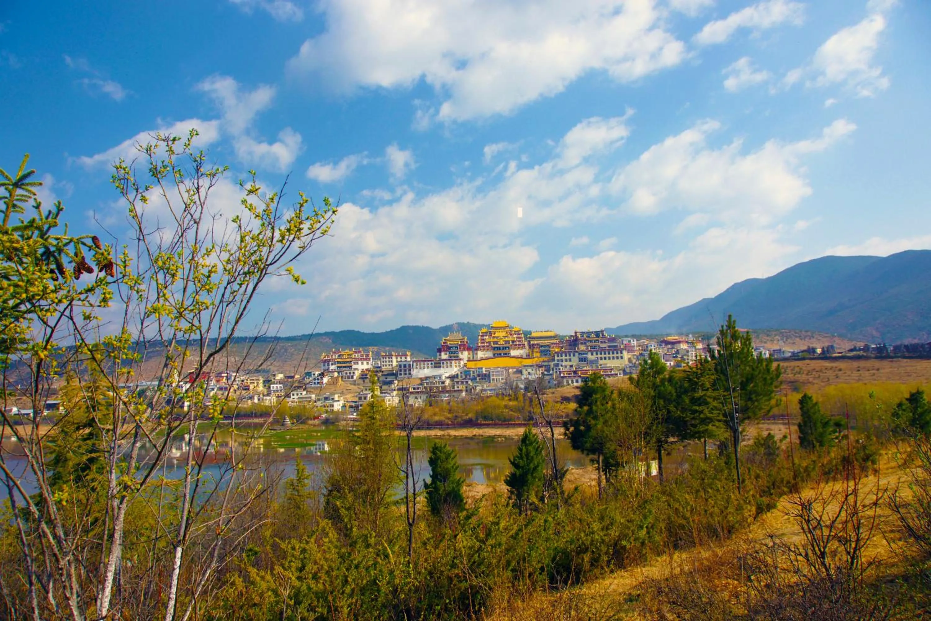 Natural landscape in Arro Khampa By Zinc Journey Shangri-la