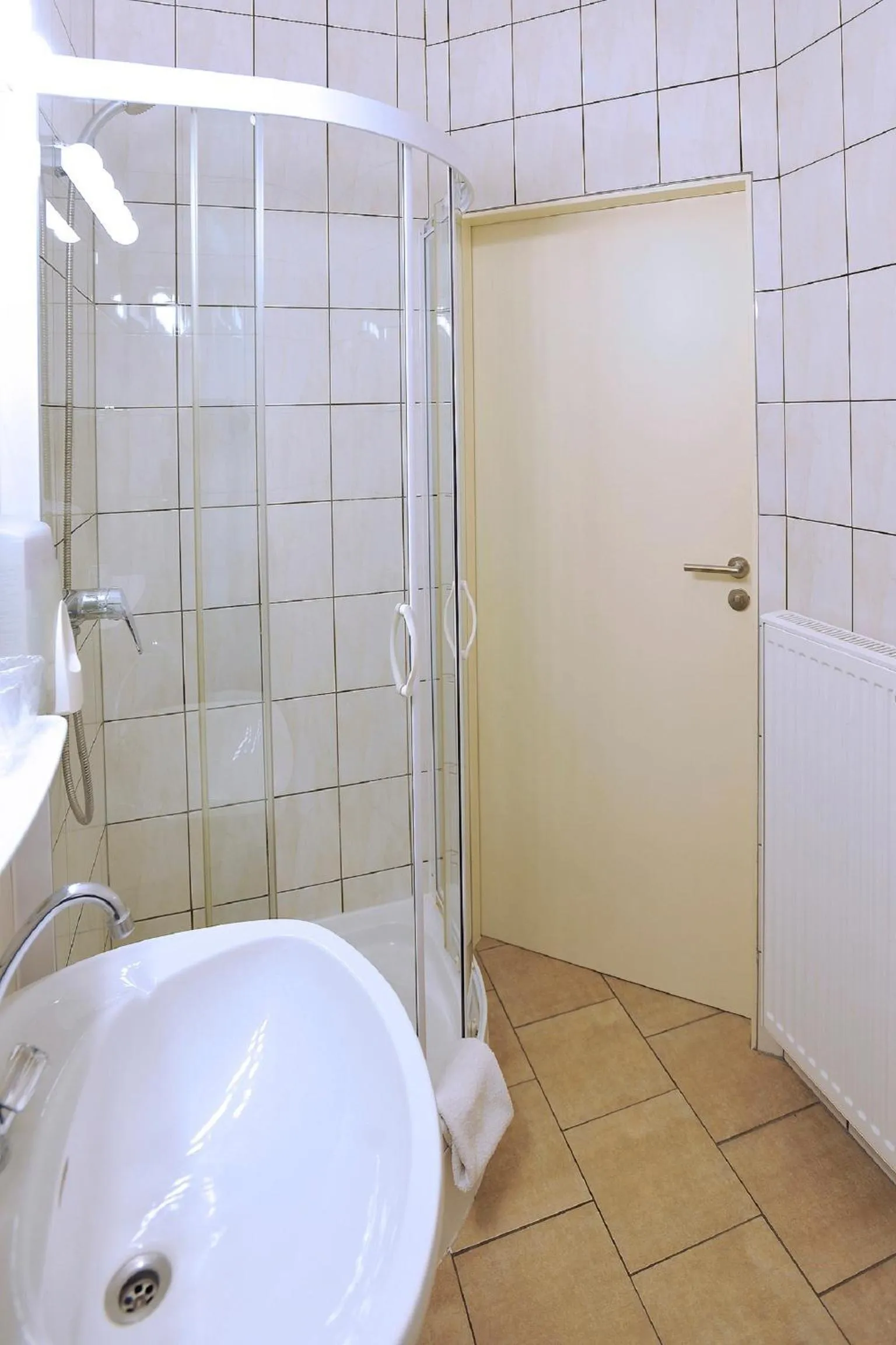 Bathroom in Best Deal Airporthotel Weeze
