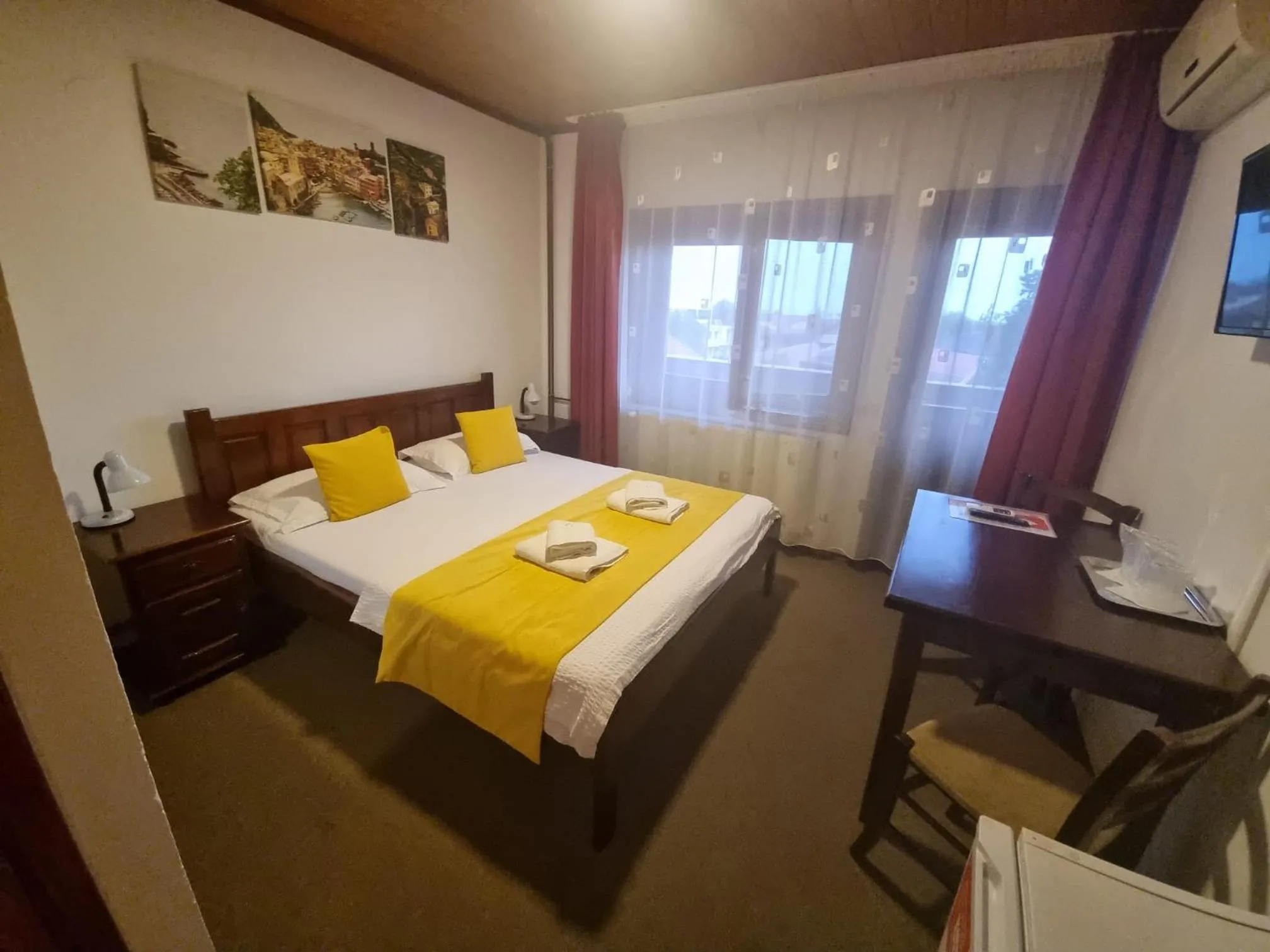 View (from property/room), Bed in Casa Luca