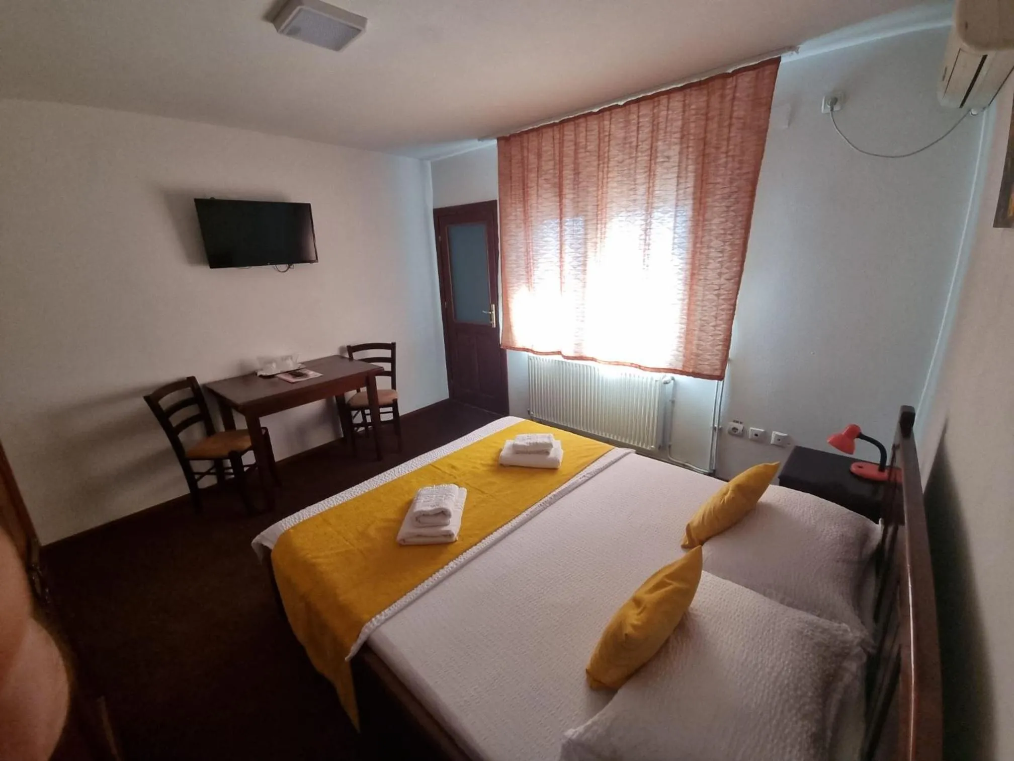 Photo of the whole room, Bed in Casa Luca