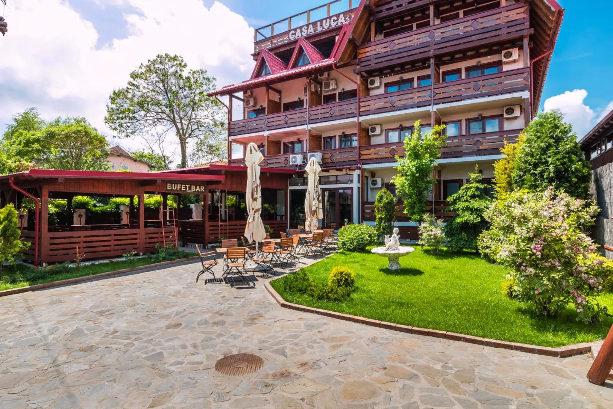 Property building in Casa Luca