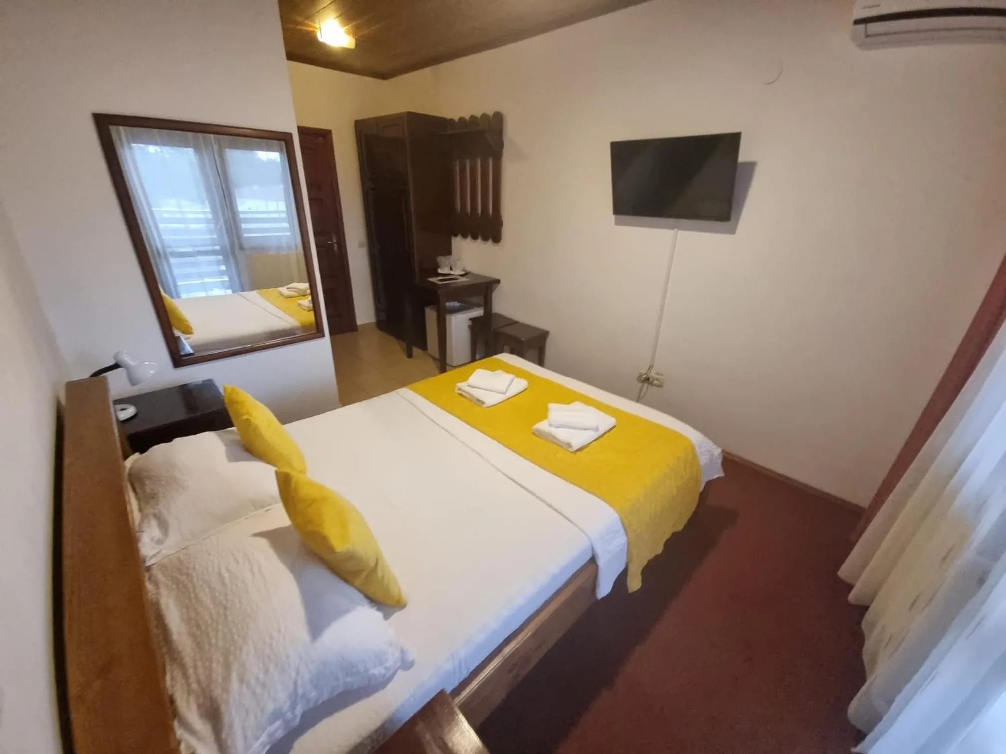 View (from property/room), Bed in Casa Luca