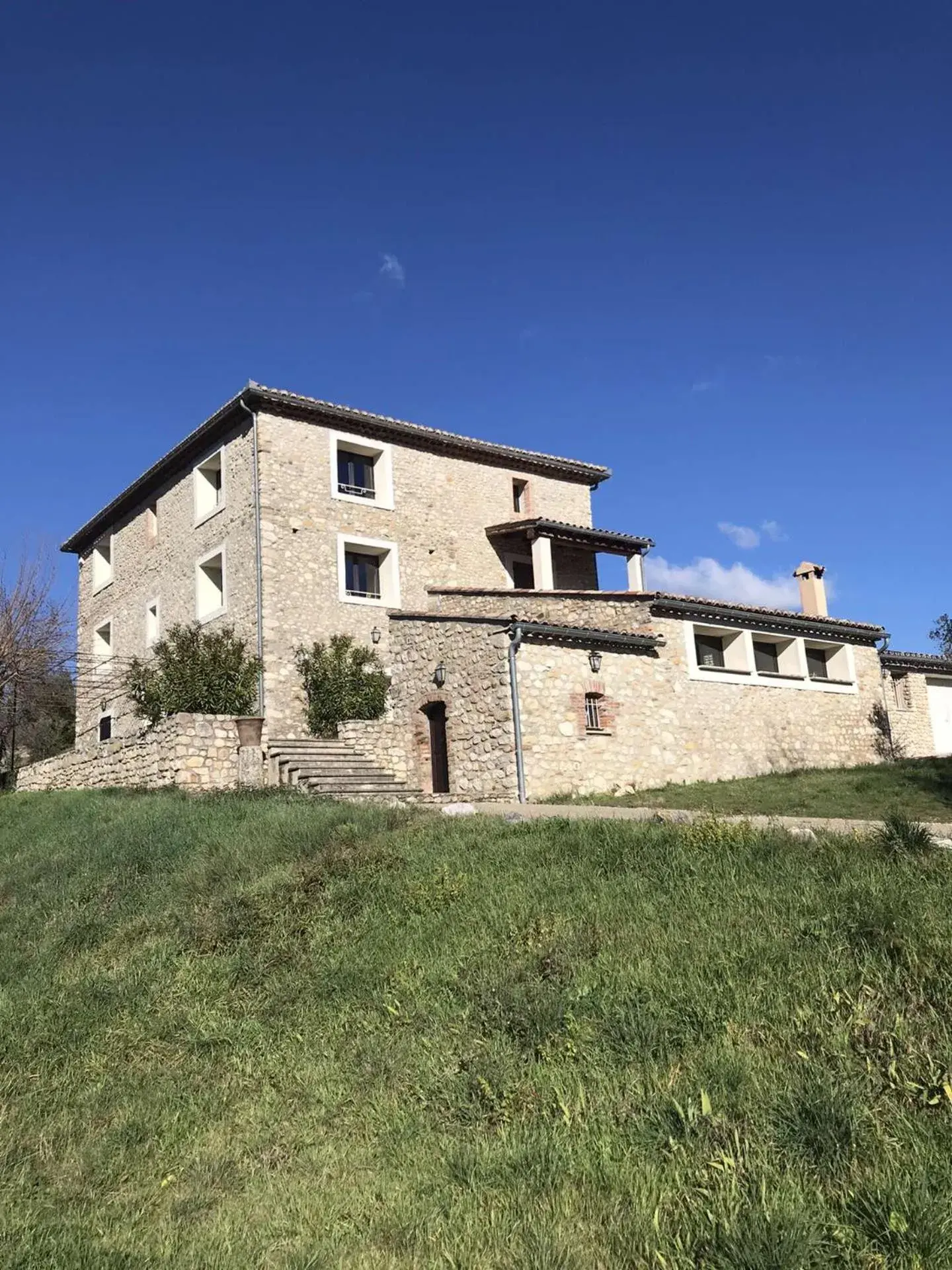 Le Mas de la Villarde Le Mas de la Villarde