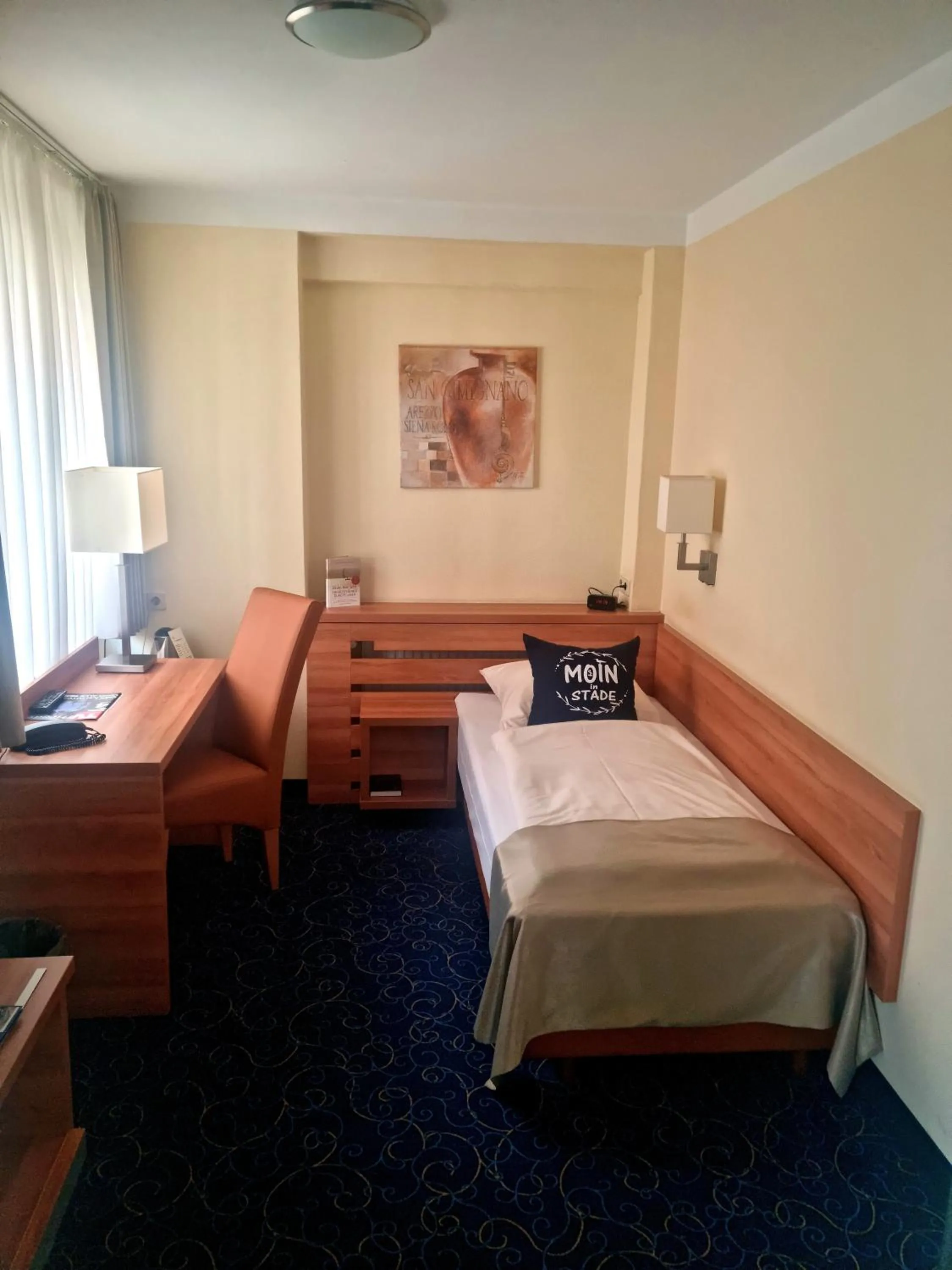 Photo of the whole room, Bed in Kiek In Hotel Zur Einkehr