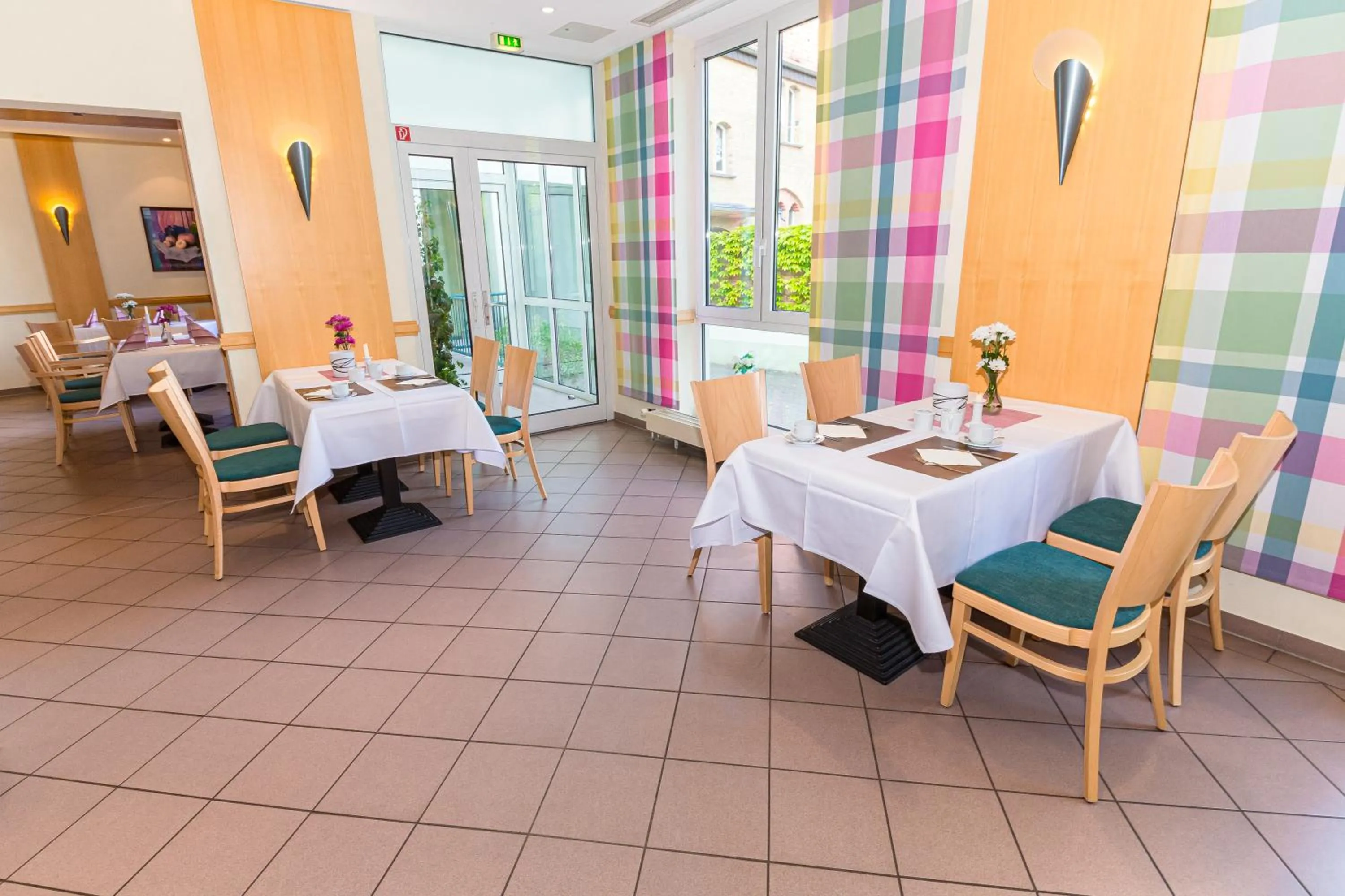 Restaurant/places to eat in Akzent Parkhotel Trebbin