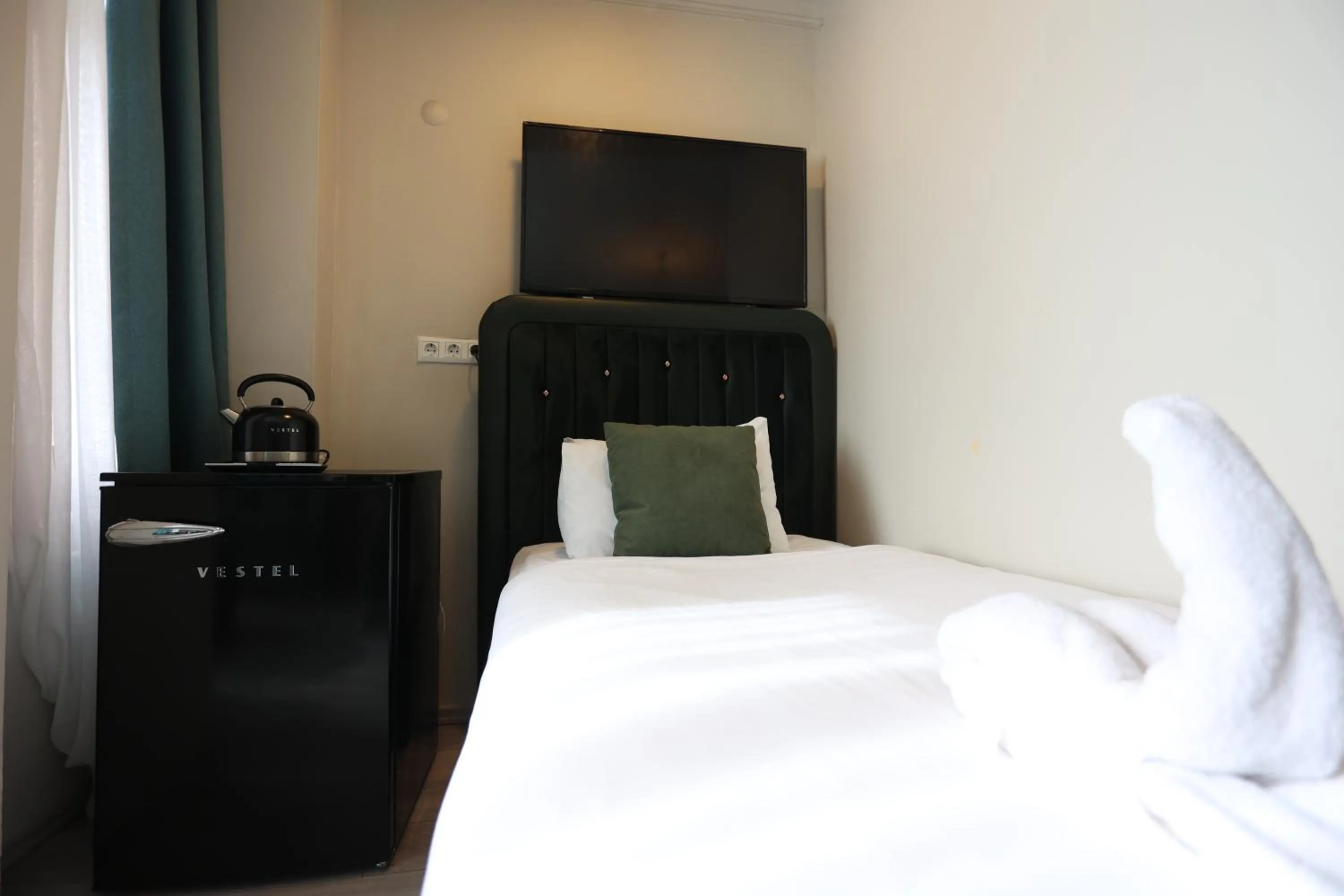 Bed in Cheers Lighthouse