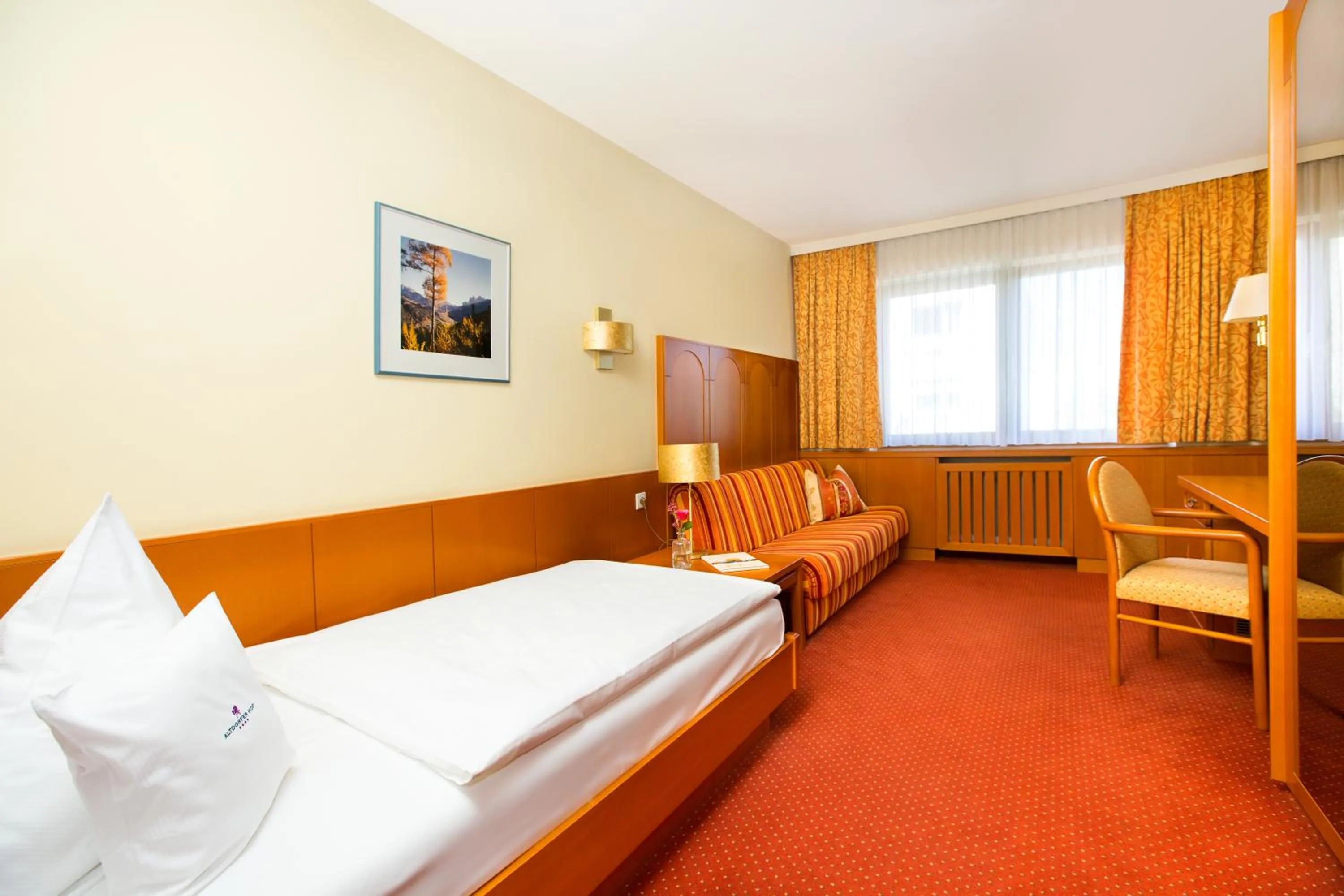 Bed in AKZENT Hotel Restaurant Altdorfer Hof