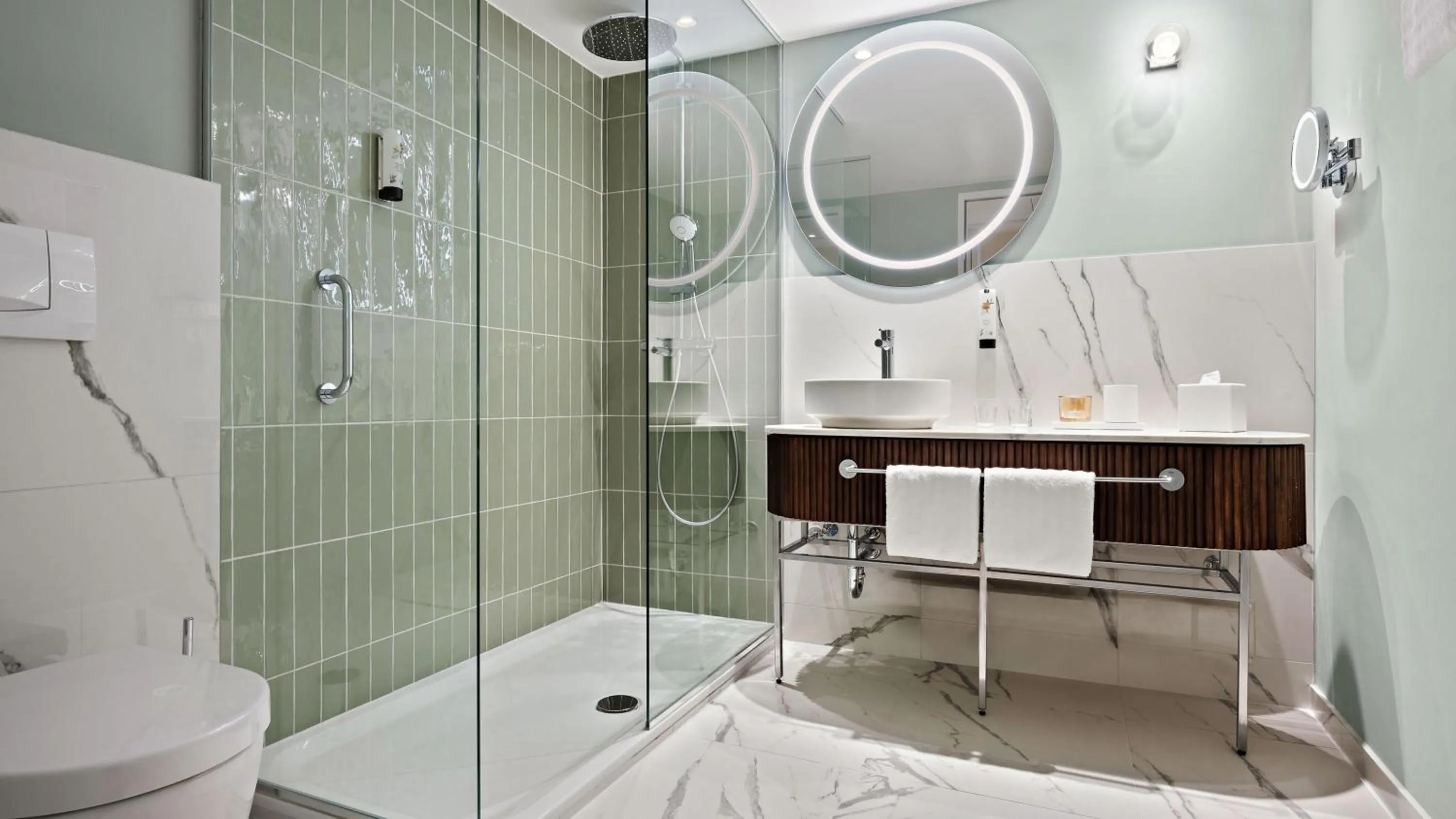 Photo of the whole room in Hotel Bristol Berlin