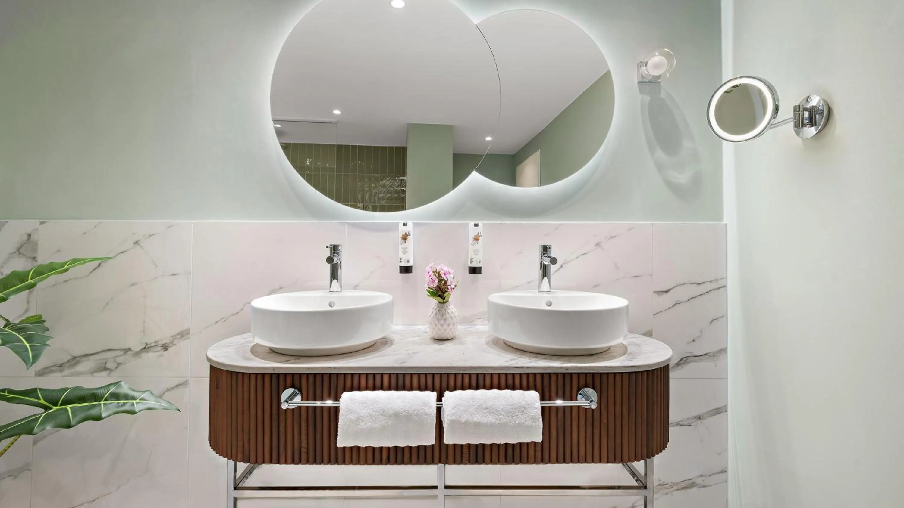 Photo of the whole room in Hotel Bristol Berlin