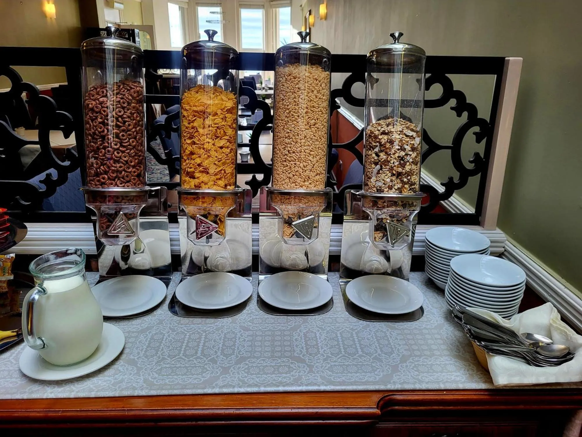 Breakfast in At Caledonia