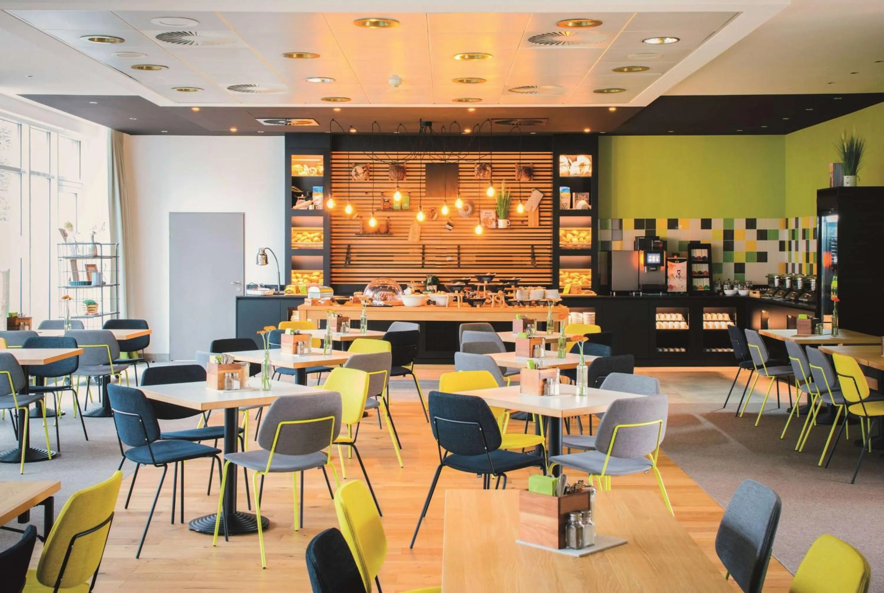 Restaurant/places to eat in Vienna House Easy by Wyndham Bad Oeynhausen