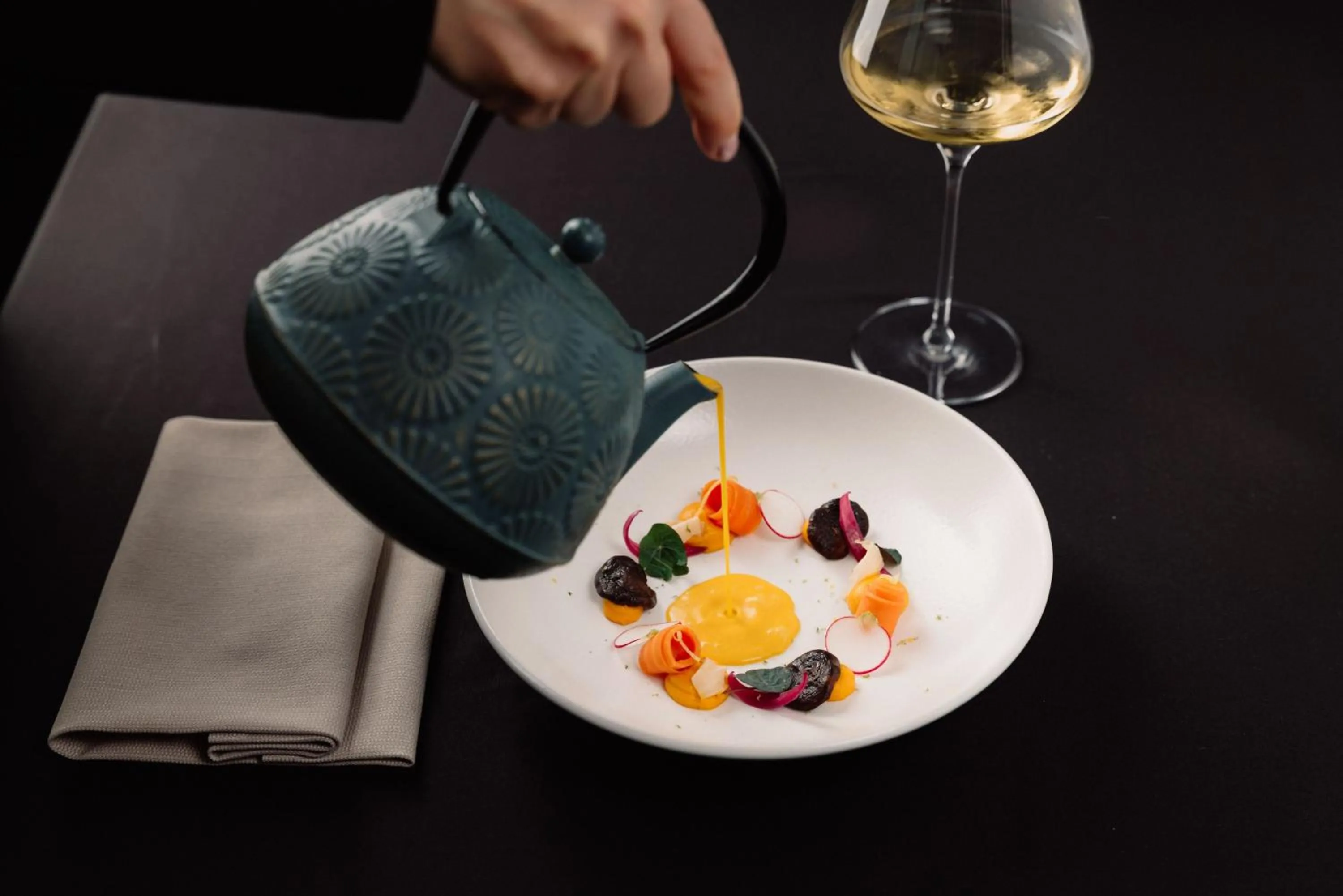 Restaurant/places to eat in MONDI Hotel Tscherms