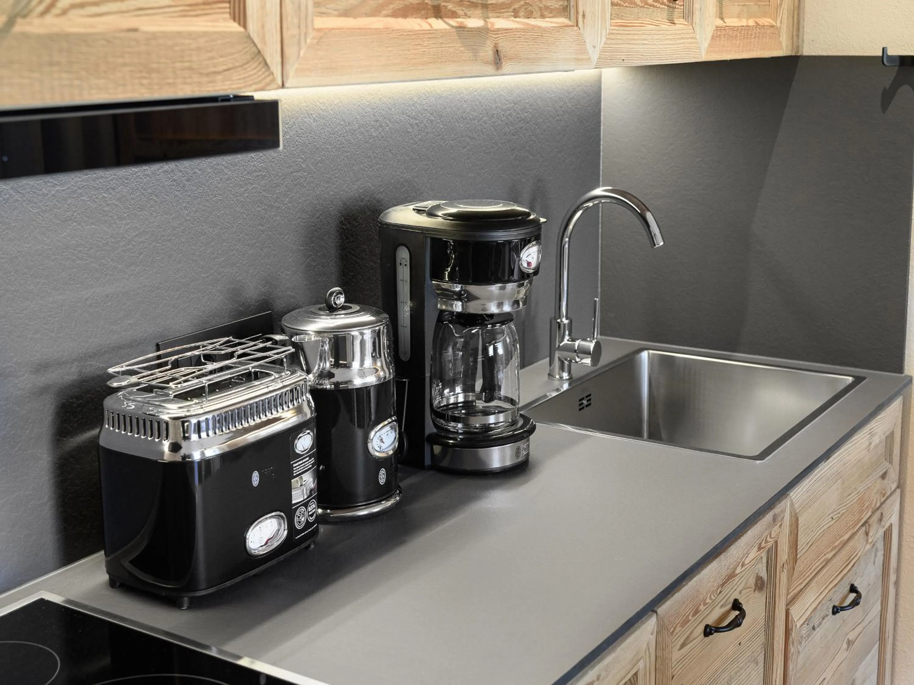 Coffee/tea facilities in MONDI Hotel Tscherms