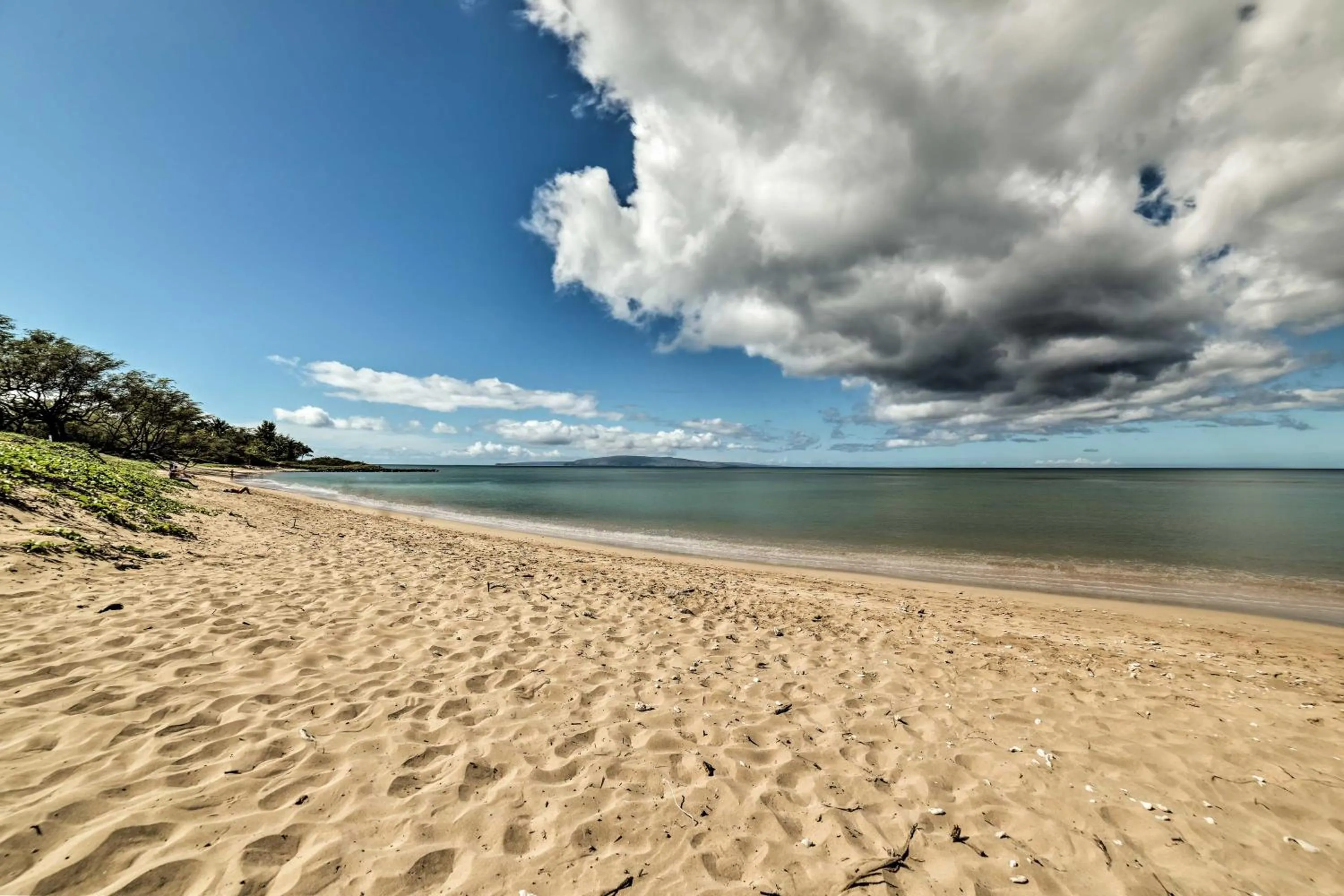 Garden View Condo with Pool - 400 Feet to Beach!