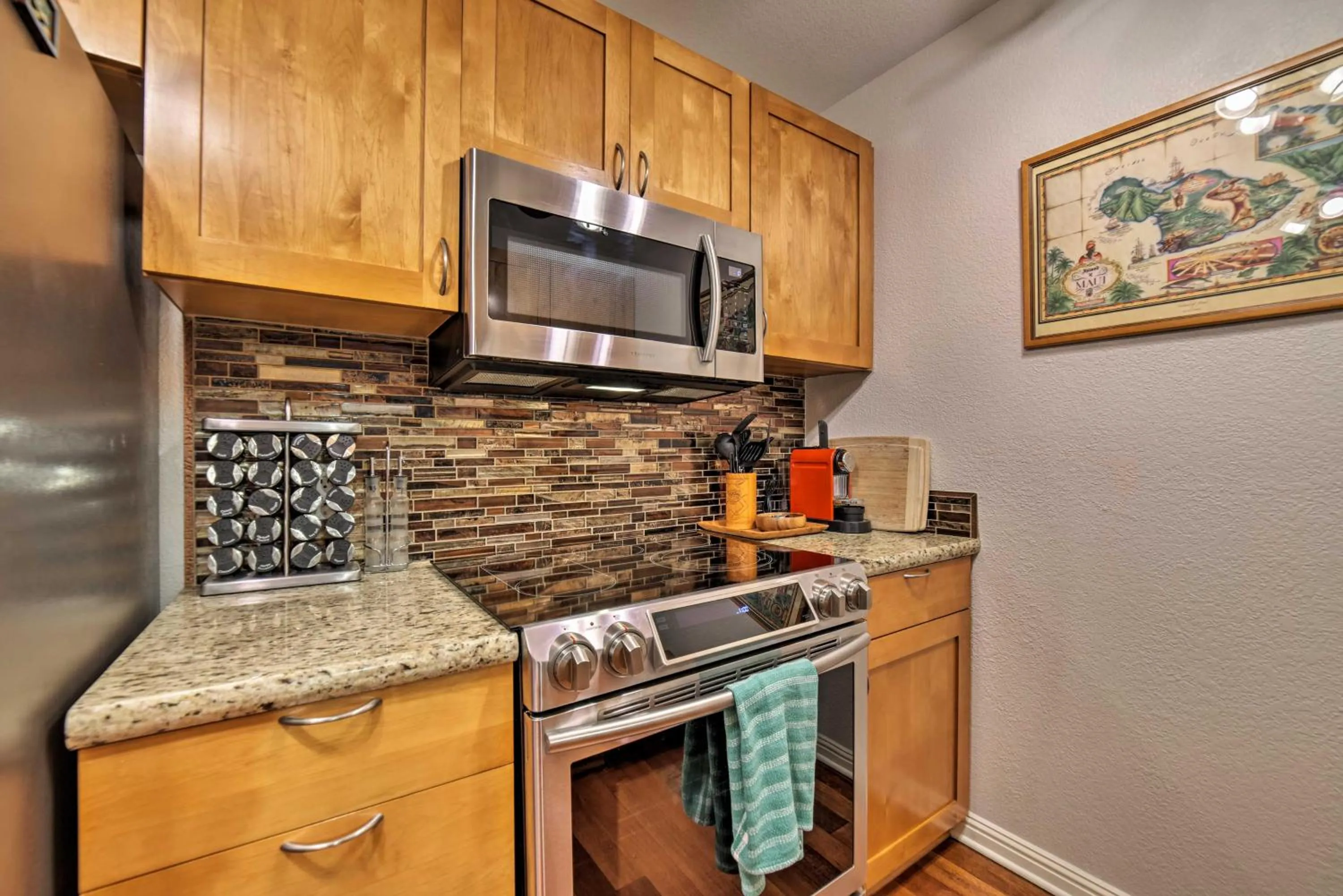 Garden View Condo with Pool - 400 Feet to Beach!