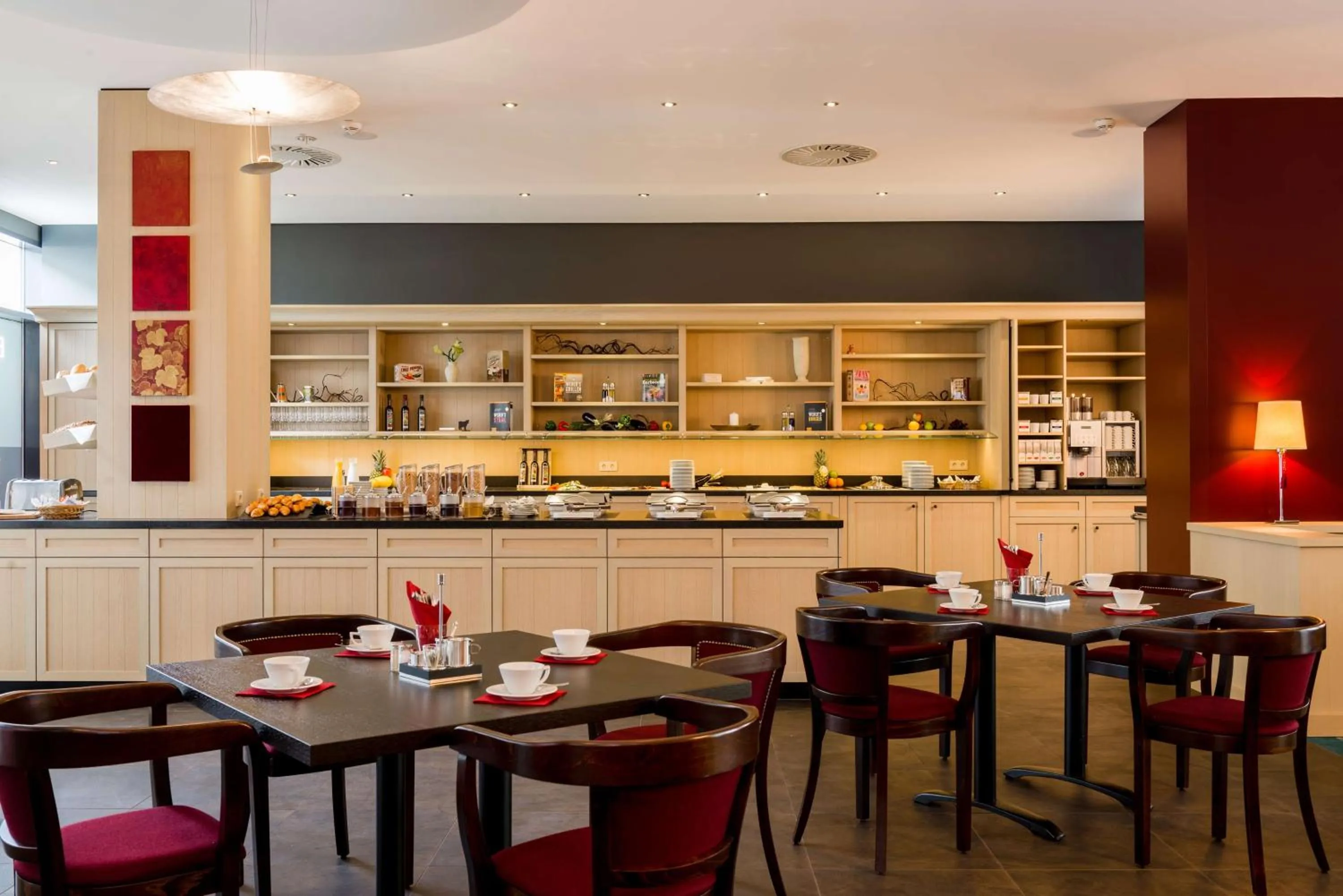 Breakfast in Park Plaza Trier