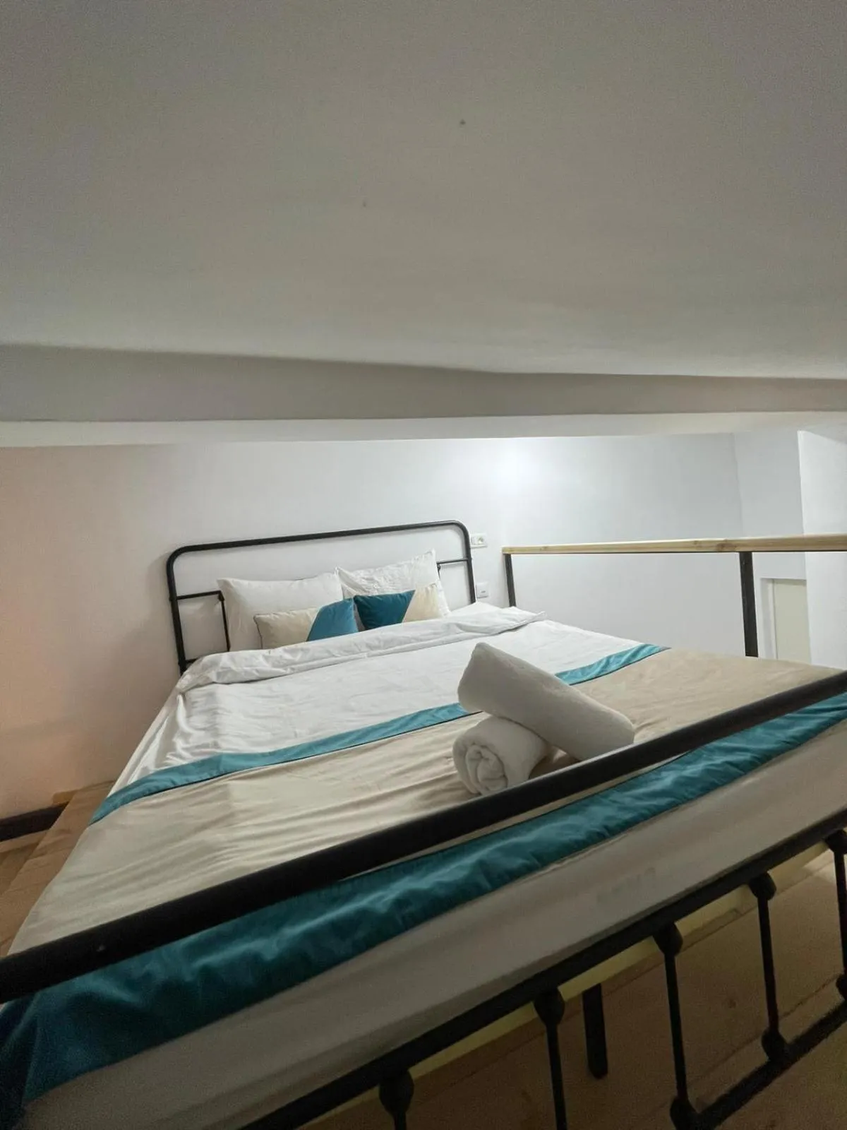 Bed in Piata Uniri Cozy Inn