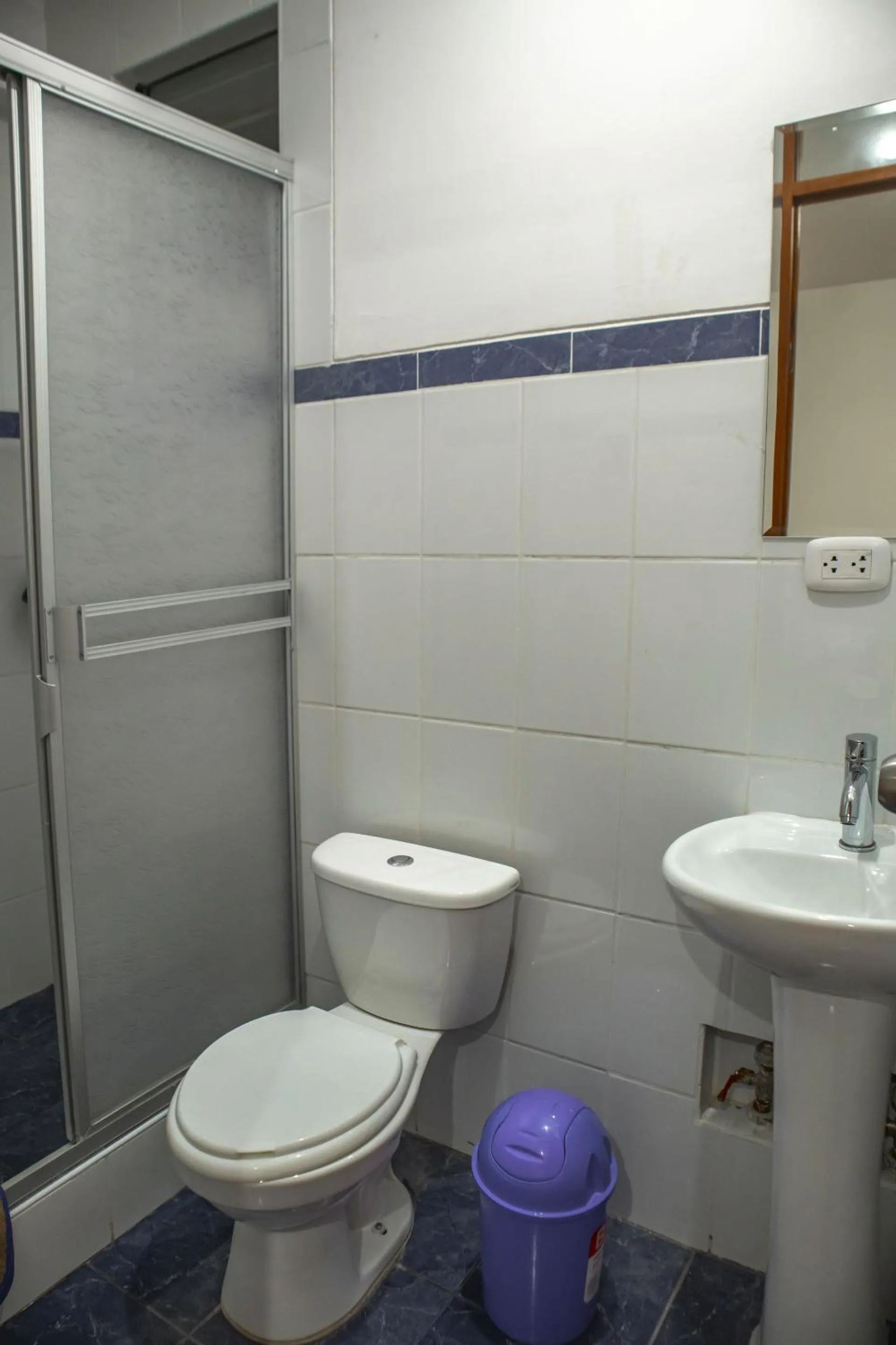 Bathroom in Hotel Del Prado Hometown