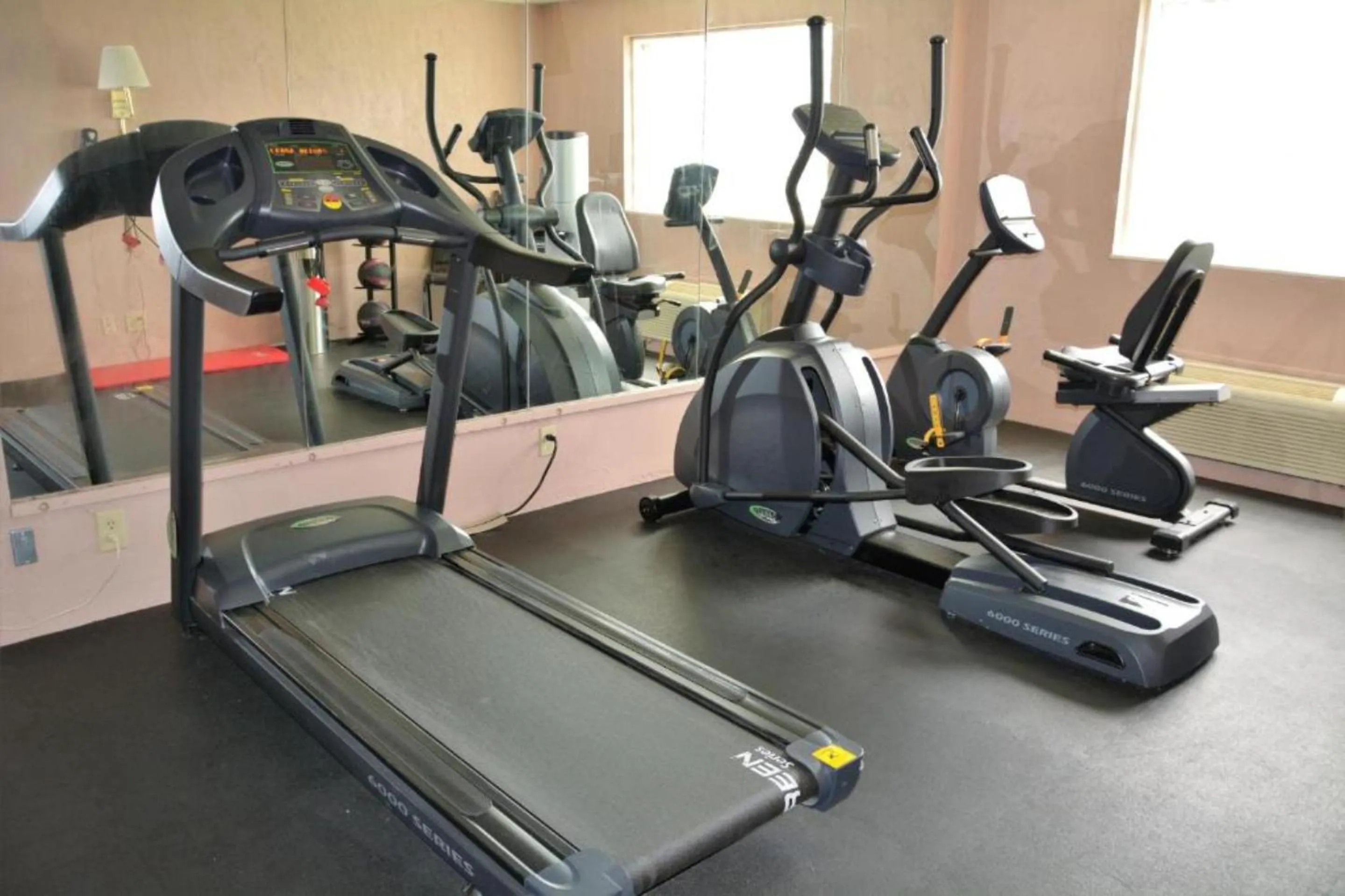 Fitness centre/facilities in Buckeye Inn Express