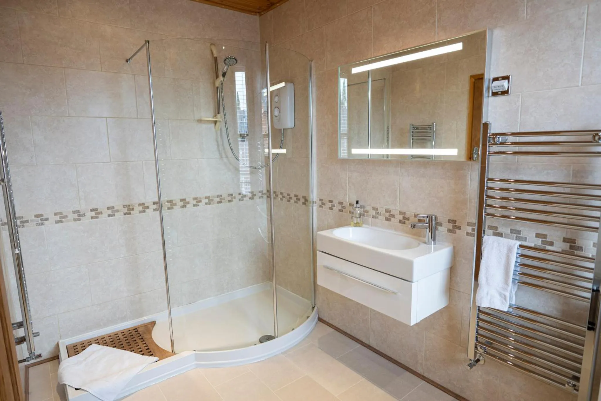 Bathroom in Quilt and Croissants Guest House