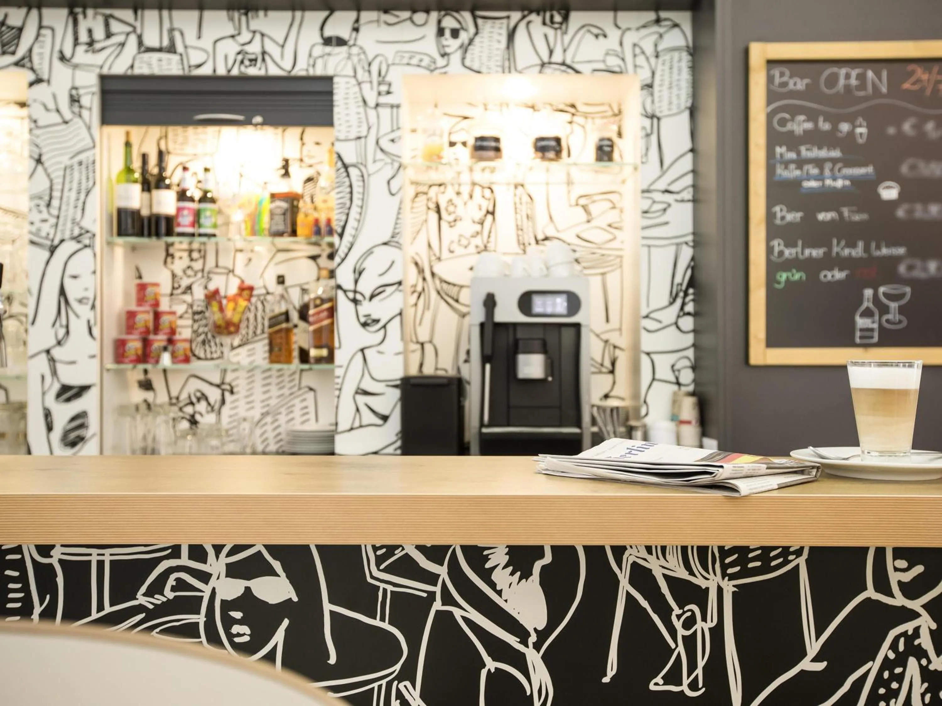 Lounge or bar in ibis Berlin City Süd