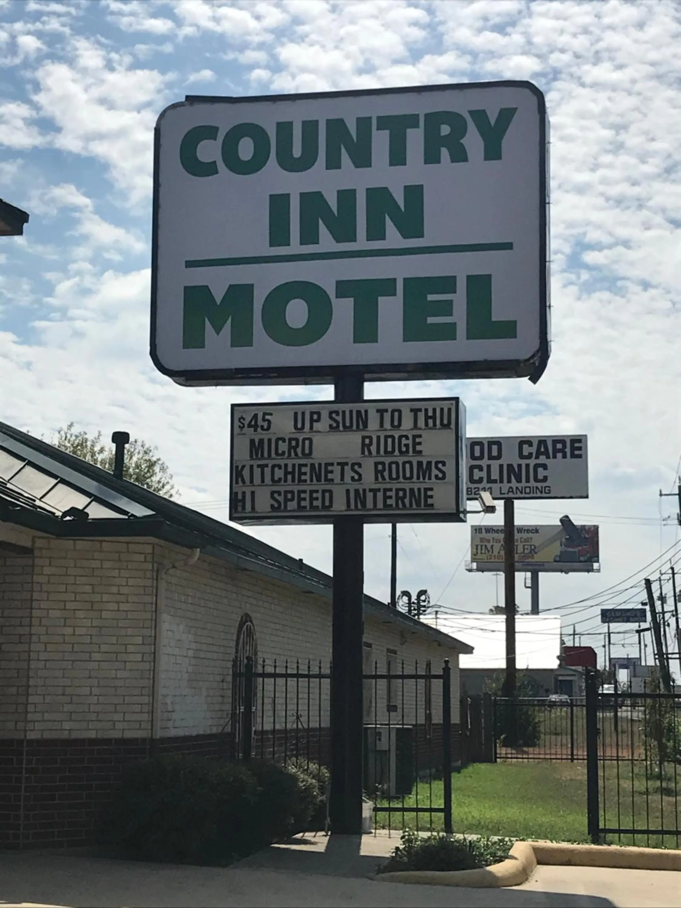 Logo/Certificate/Sign in COUNTRY INN MOTEL