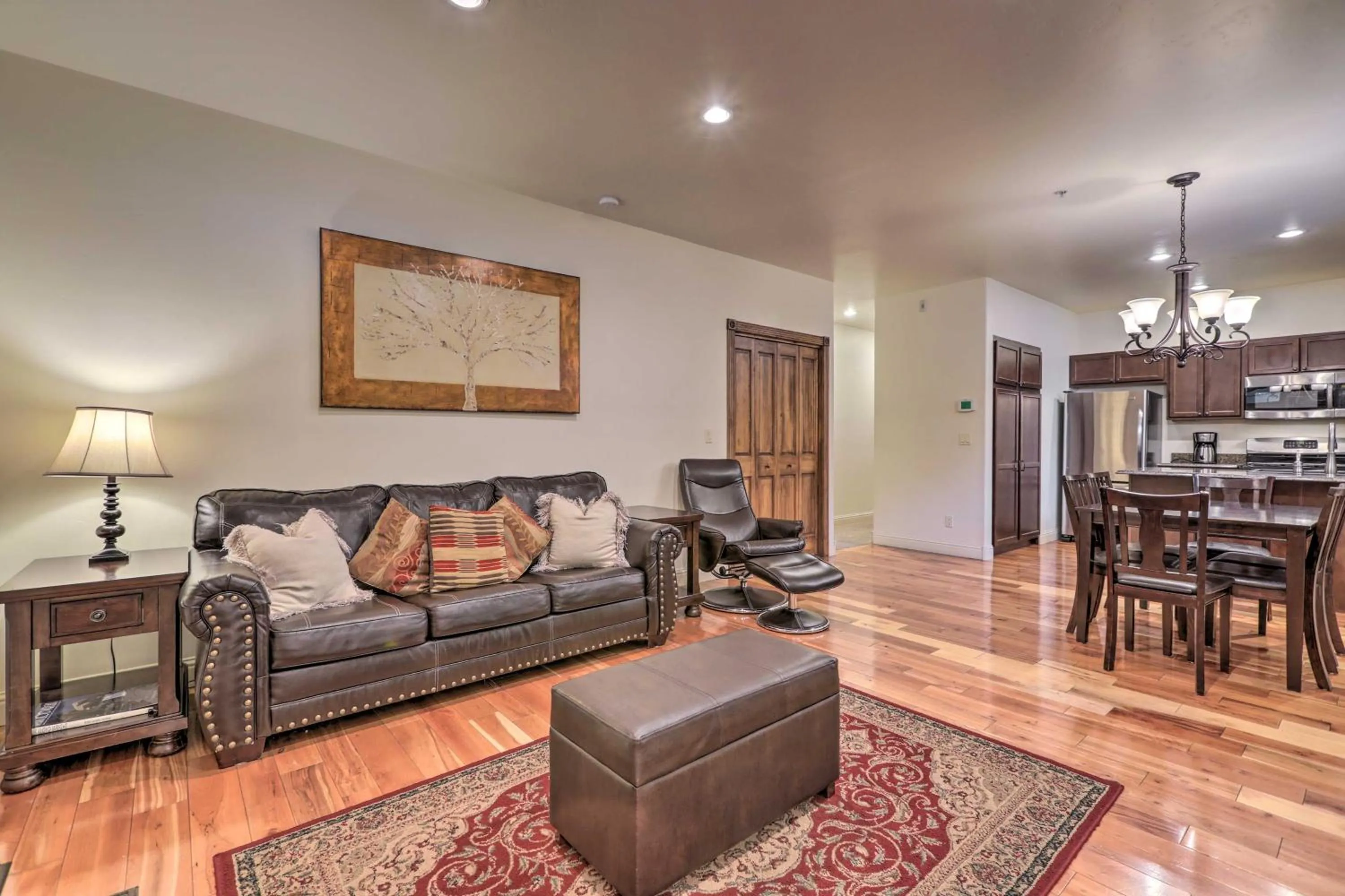 Cozy Central Glenwood Springs Condo with 2 Decks!